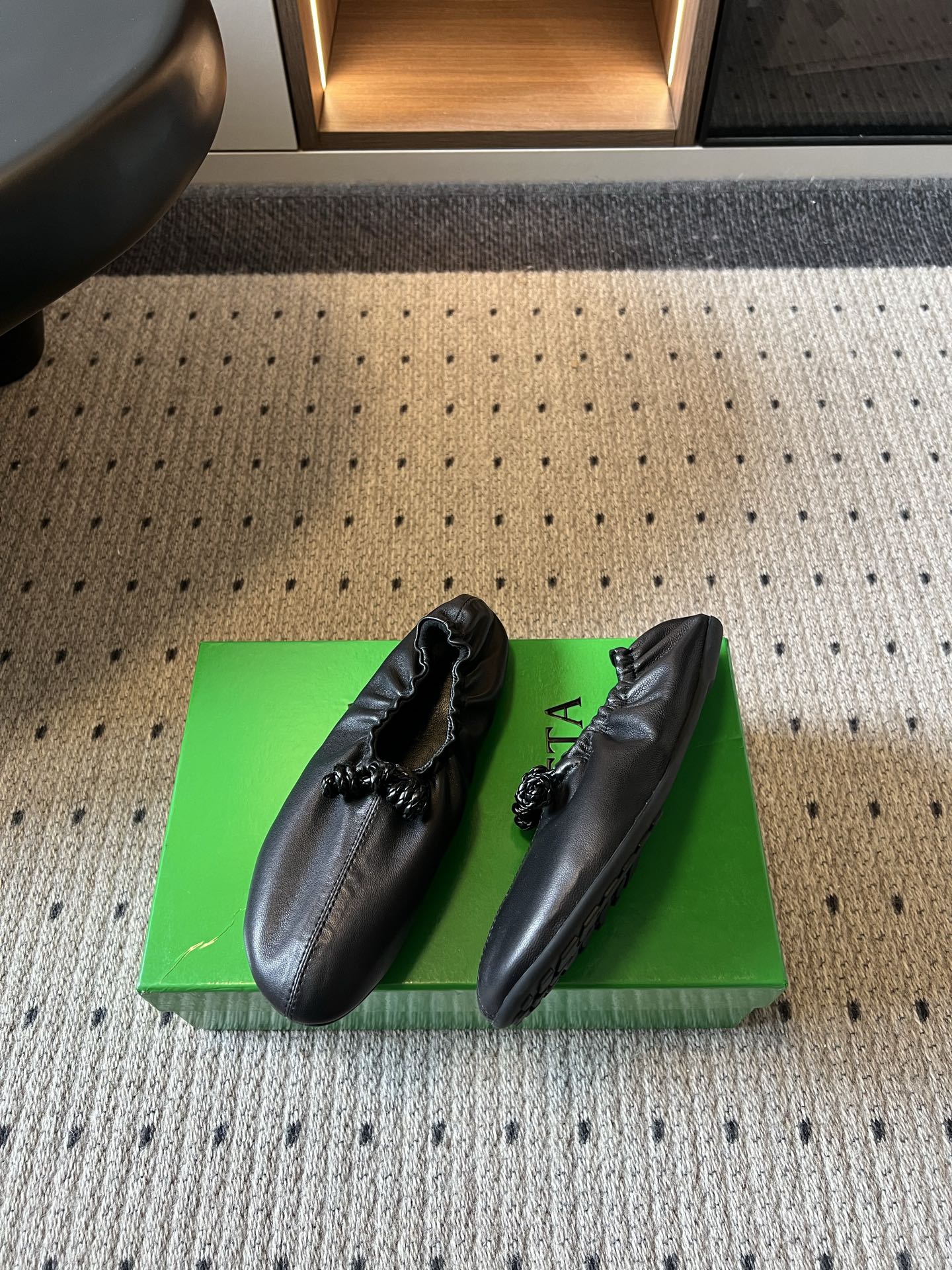 BOTTEGA VENETA Black Gathered Ballet Flats
