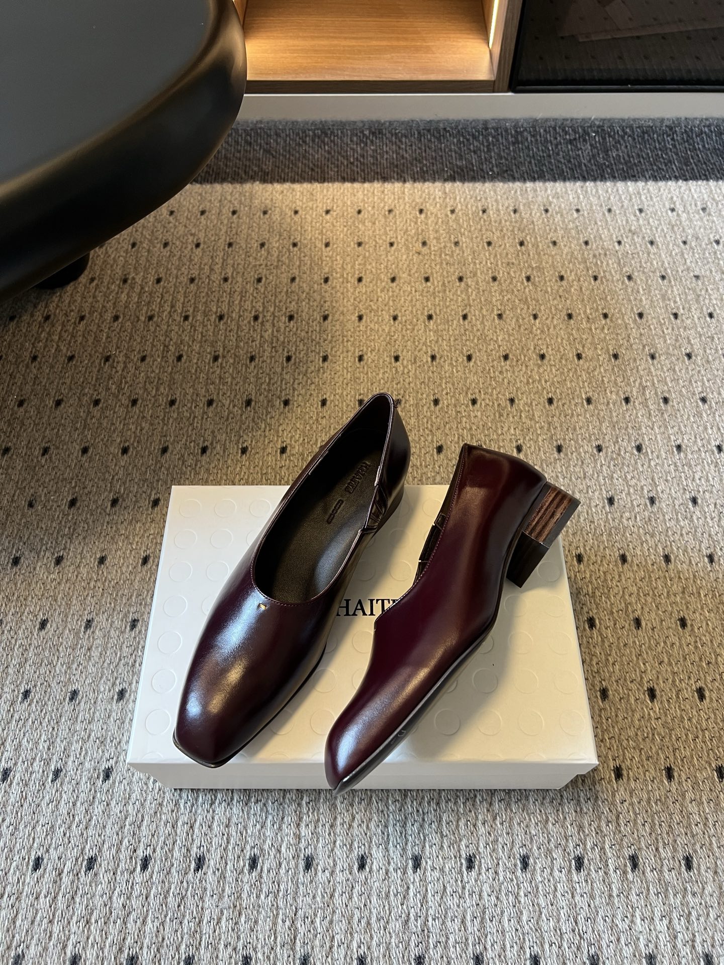 케이트 신발 155566 KHAITE Loafers 상세 이미지 4