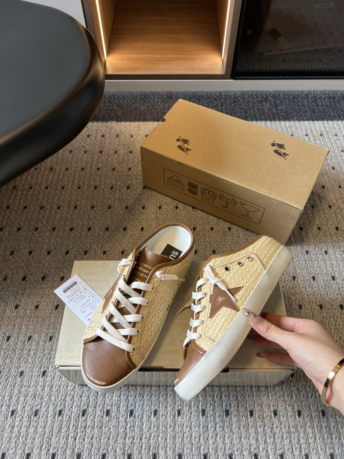골든구스 신발 155563 Golden Goose Sneakers 상세 이미지 4