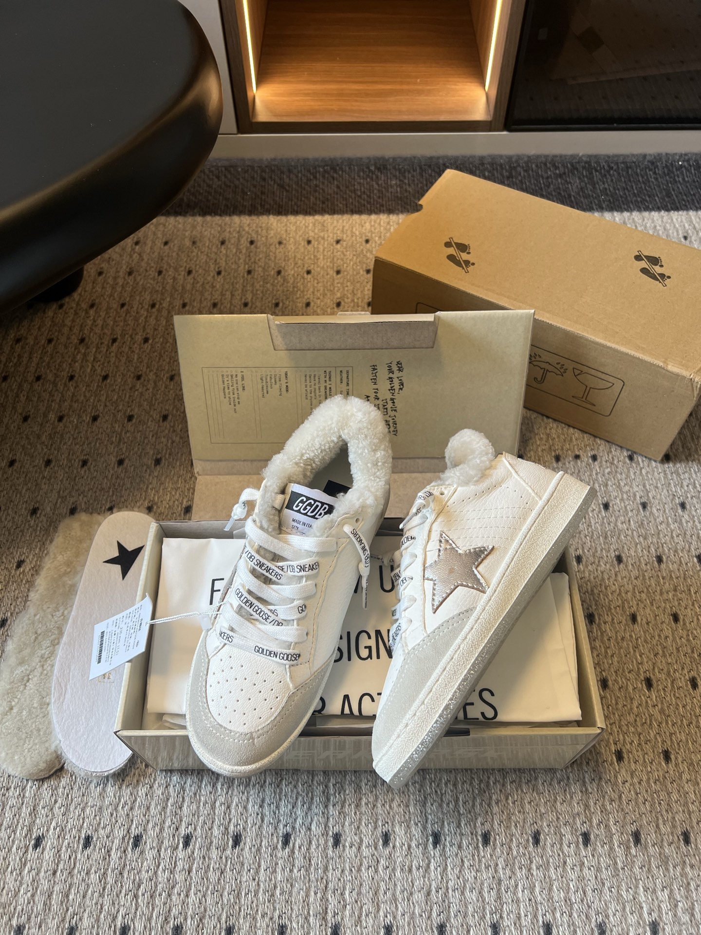 골든구스 신발 155562 Golden Goose Sneakers 상세 이미지 4