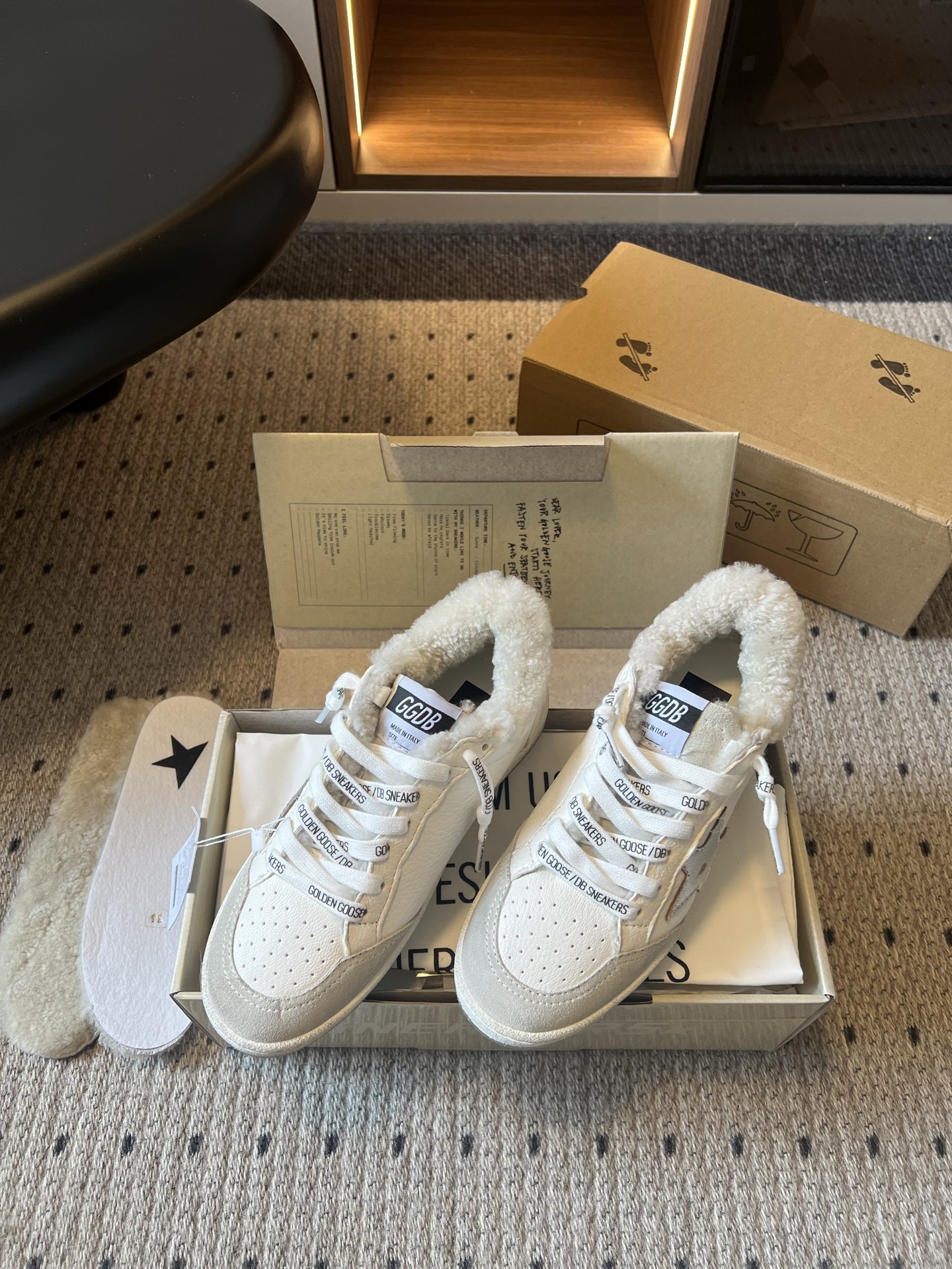 골든구스 신발 155562 Golden Goose Sneakers 상세 이미지 2