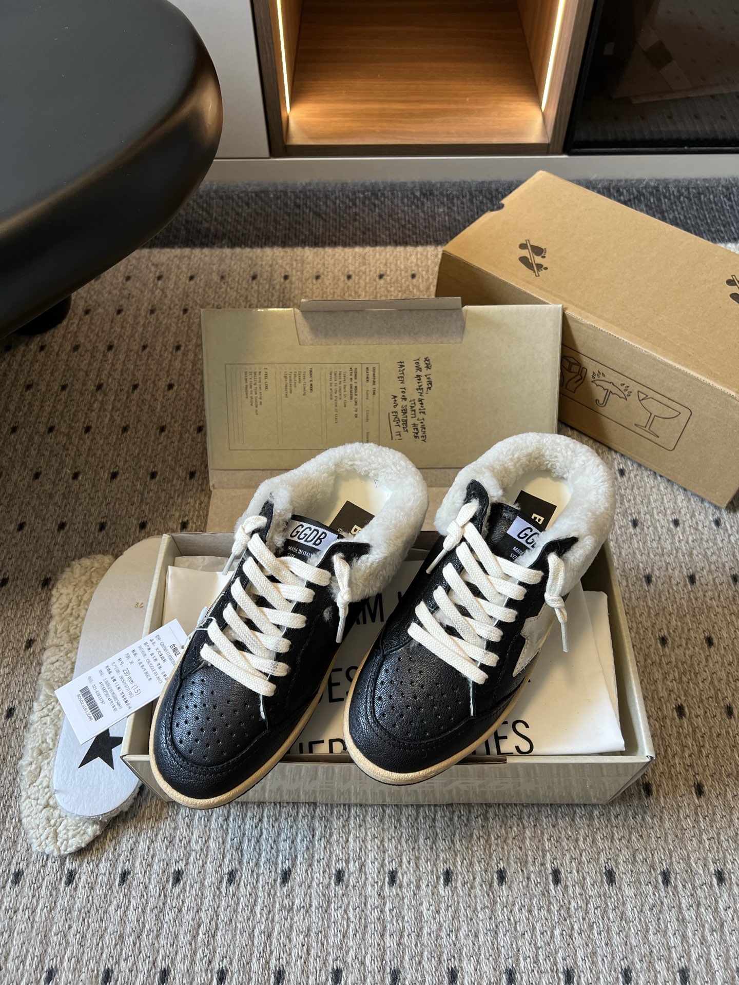 골든구스 신발 155538 Golden Goose Sneakers 상세 이미지 2