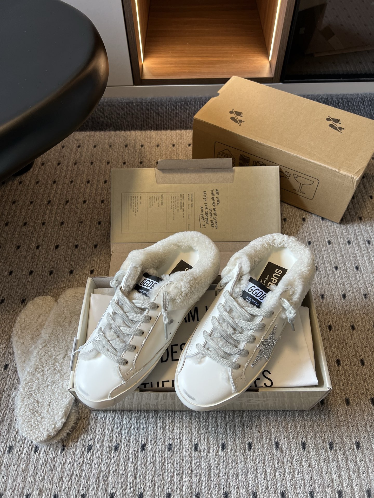 골든구스 신발 155543 Golden Goose Sneakers 상세 이미지 2