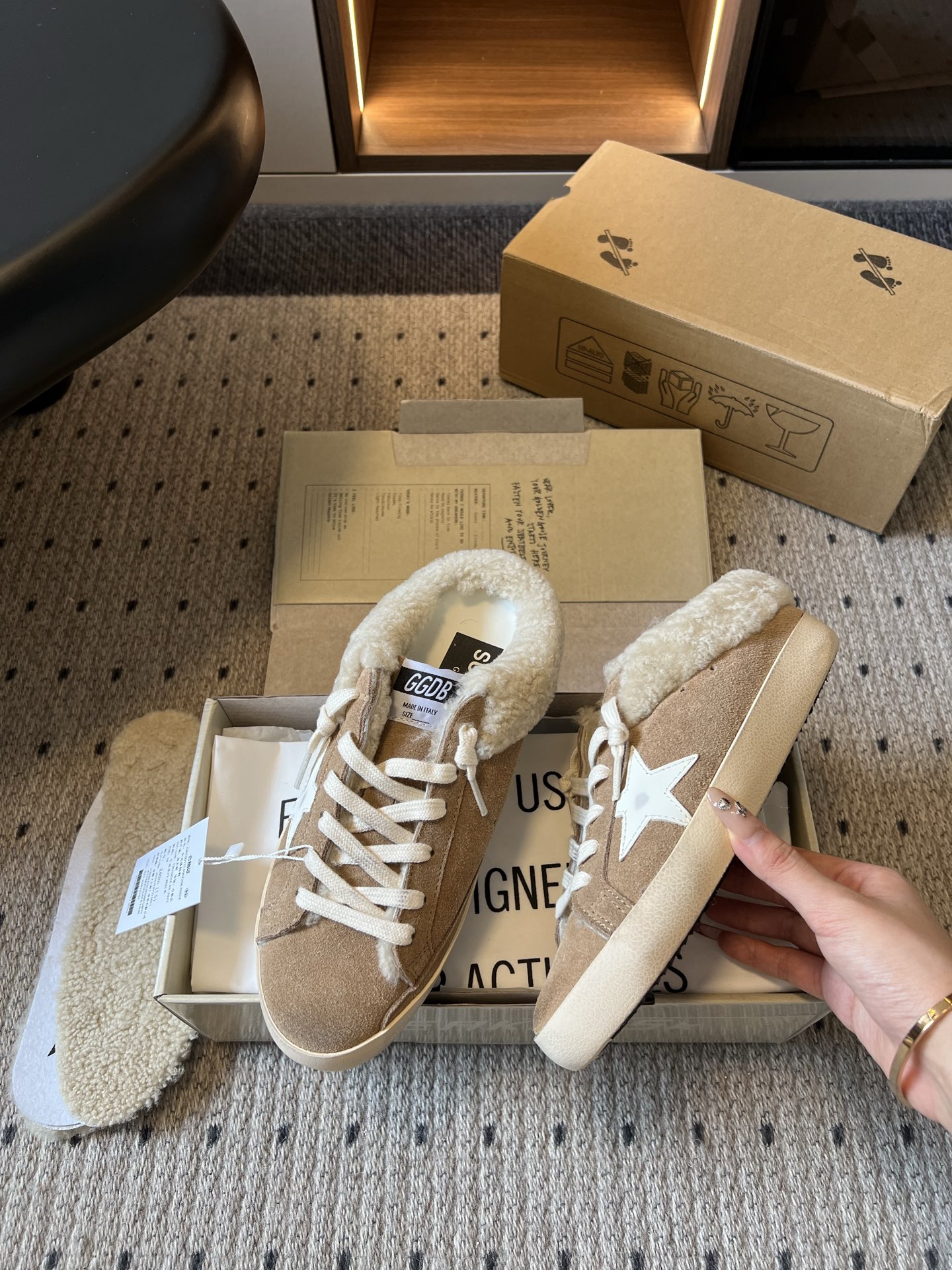 골든구스 신발 155542 Golden Goose Sneakers 상세 이미지 4