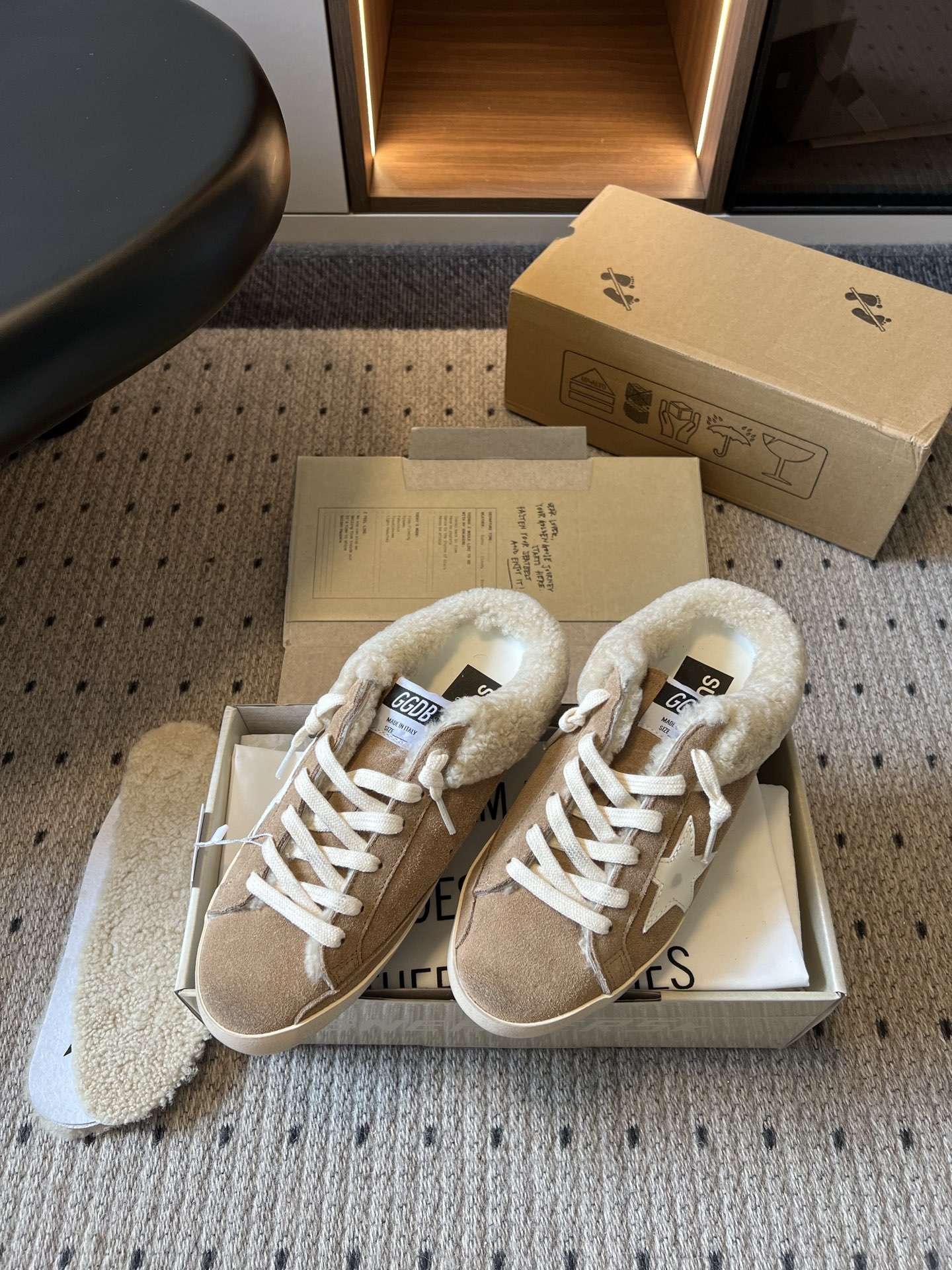 골든구스 신발 155542 Golden Goose Sneakers 상세 이미지 2