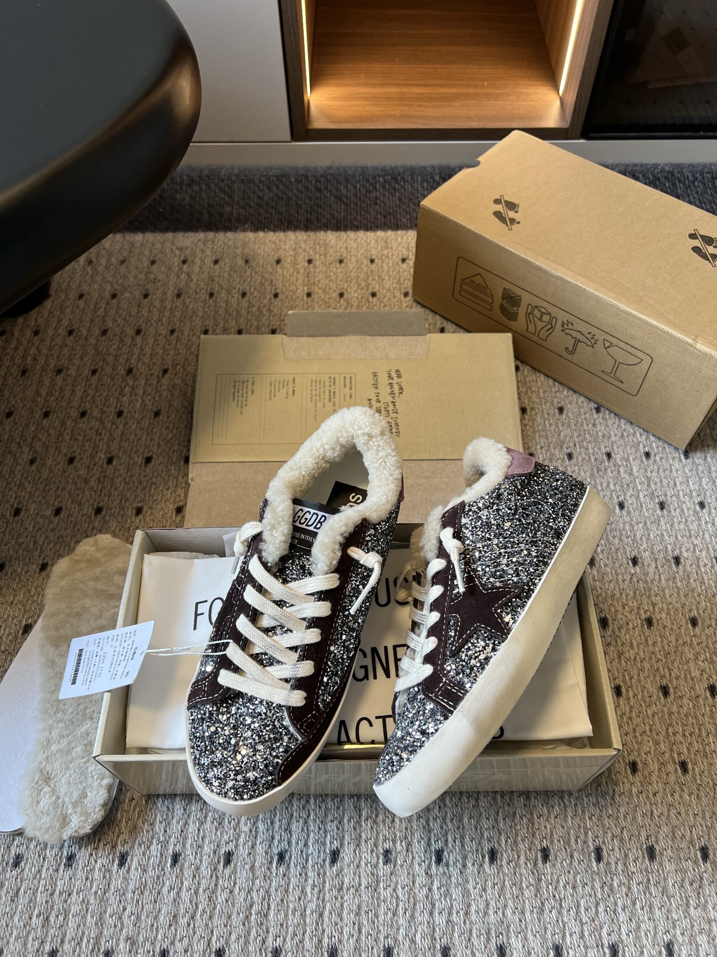 골든구스 신발 155547 Golden Goose Sneakers 상세 이미지 4