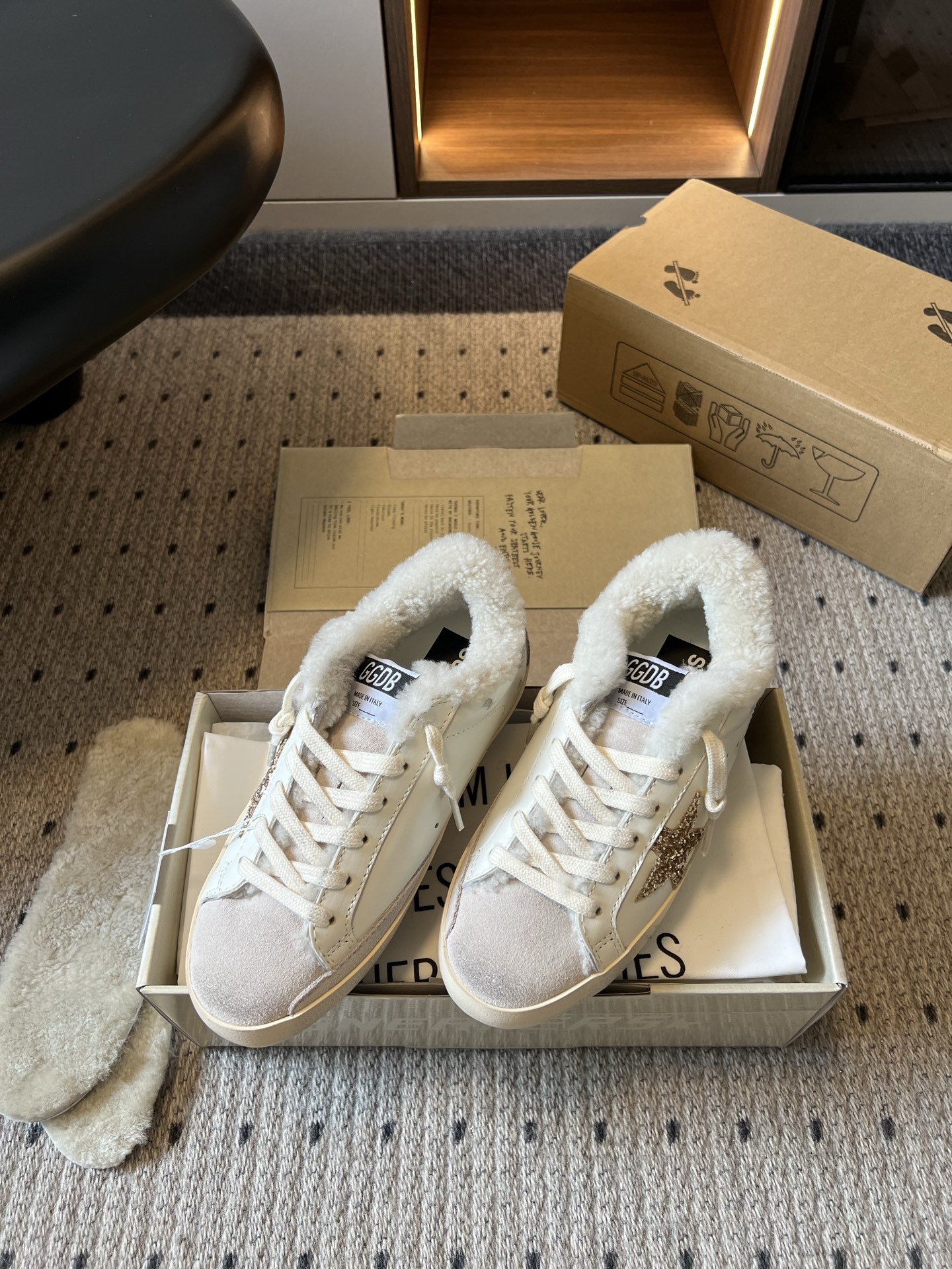 골든구스 신발 155546 Golden Goose Sneakers 상세 이미지 2
