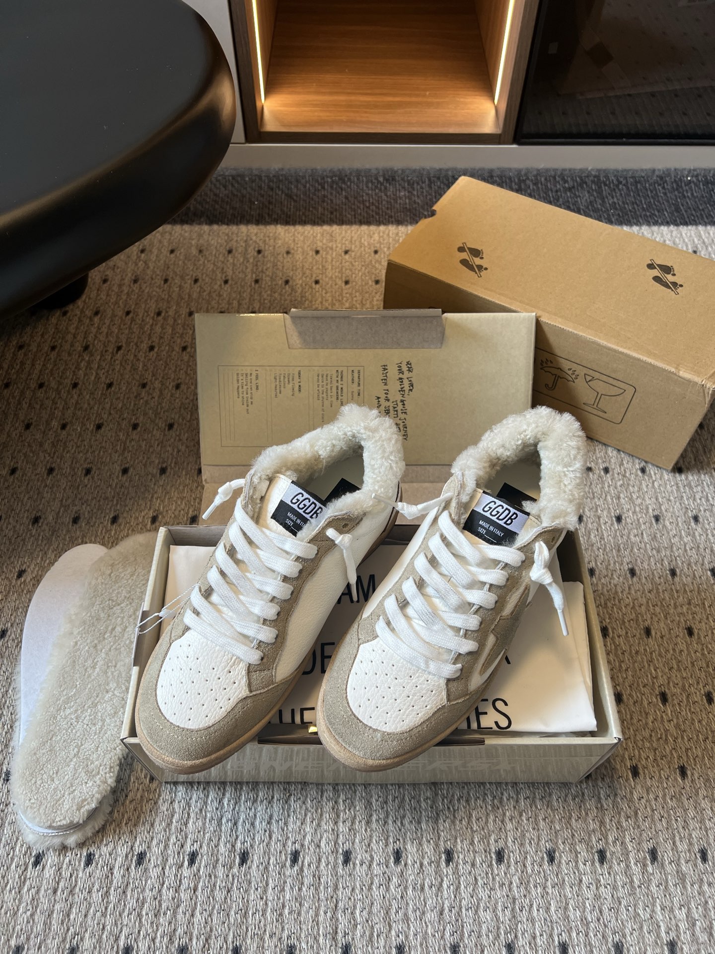 골든구스 신발 155561 Golden Goose Sneakers 상세 이미지 2