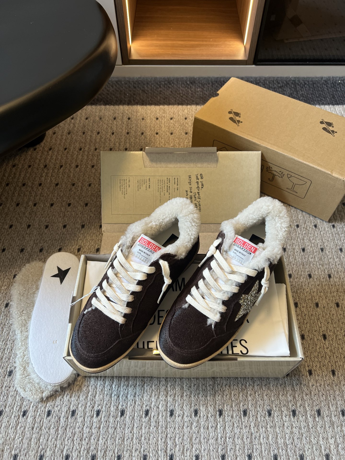 골든구스 신발 155560 Golden Goose Sneakers 상세 이미지 2