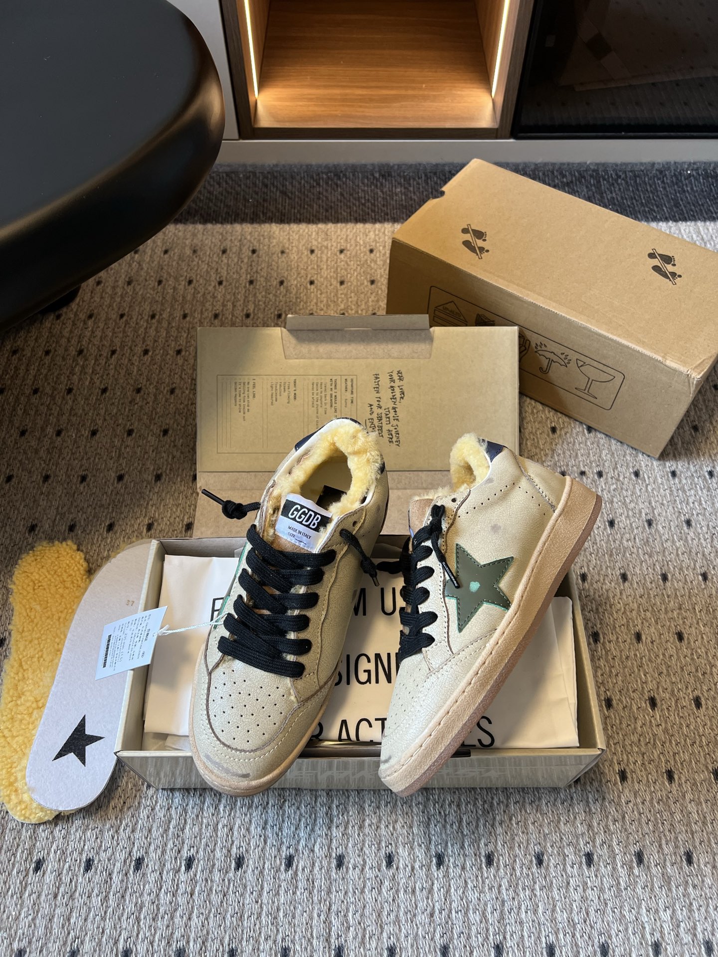 골든구스 신발 155559 Golden Goose Sneakers 상세 이미지 4