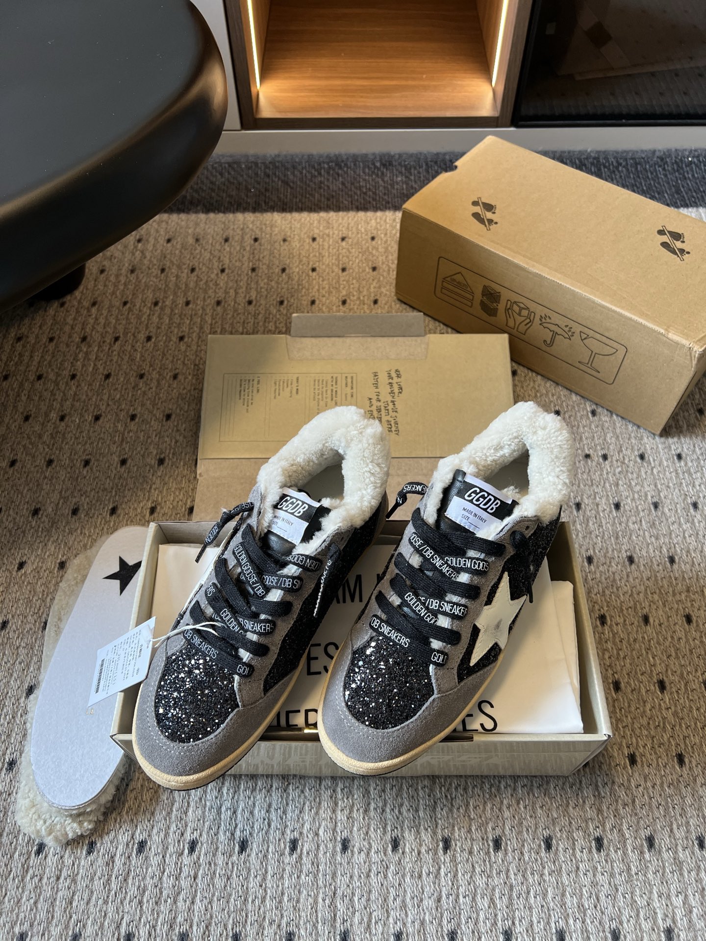 골든구스 신발 155557 Golden Goose Sneakers 상세 이미지 2