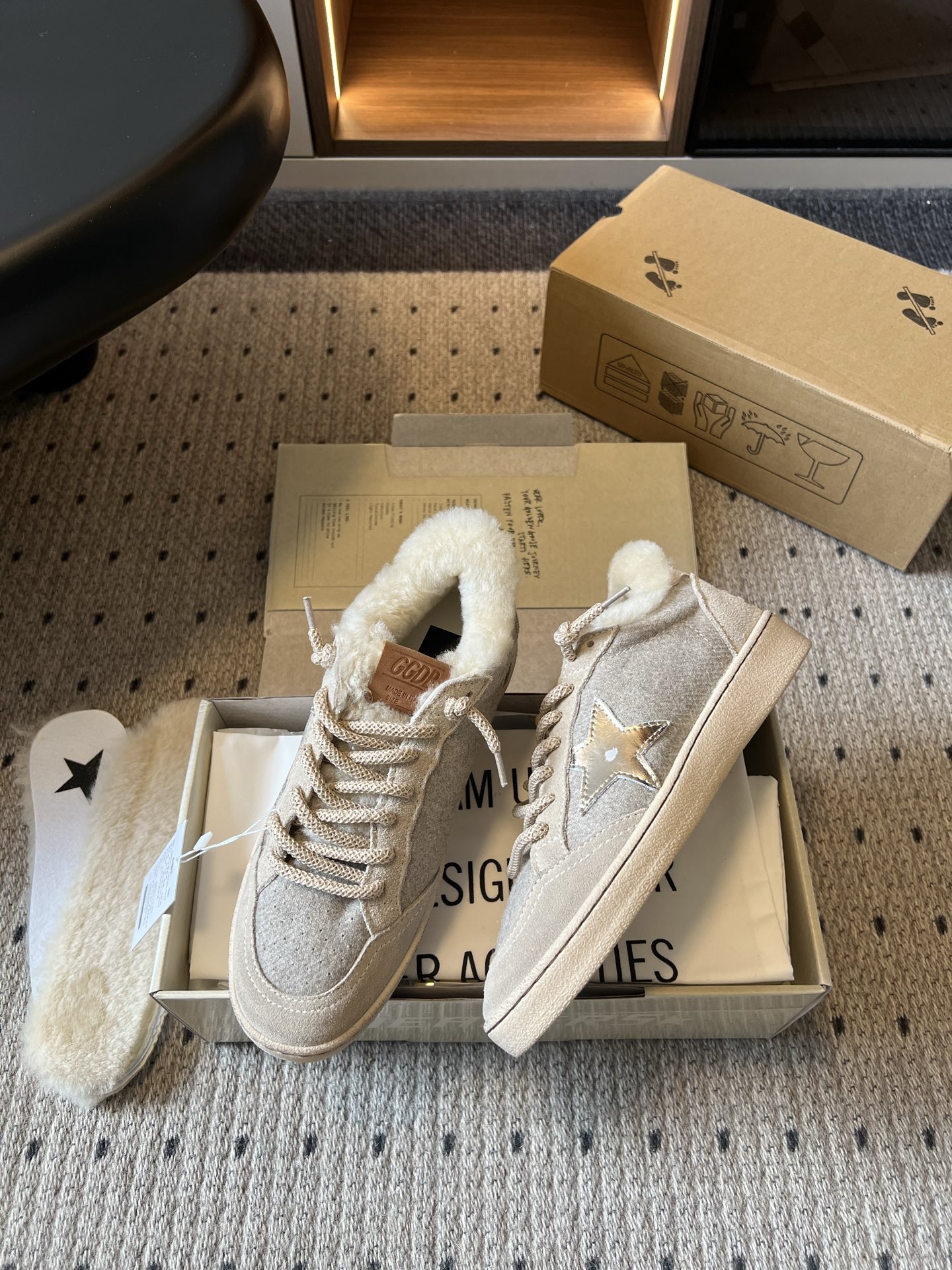 골든구스 신발 155558 Golden Goose Sneakers 상세 이미지 4