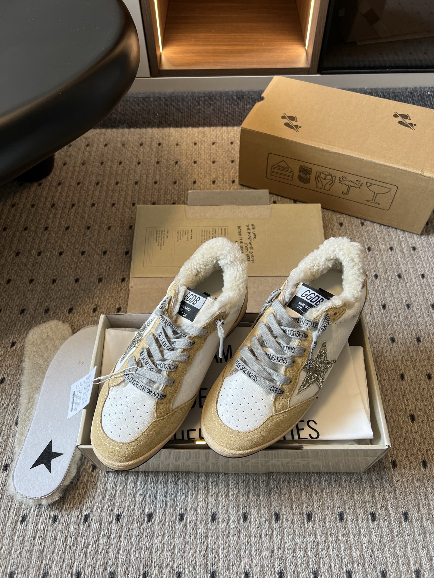 골든구스 신발 155555 Golden Goose Sneakers 상세 이미지 2