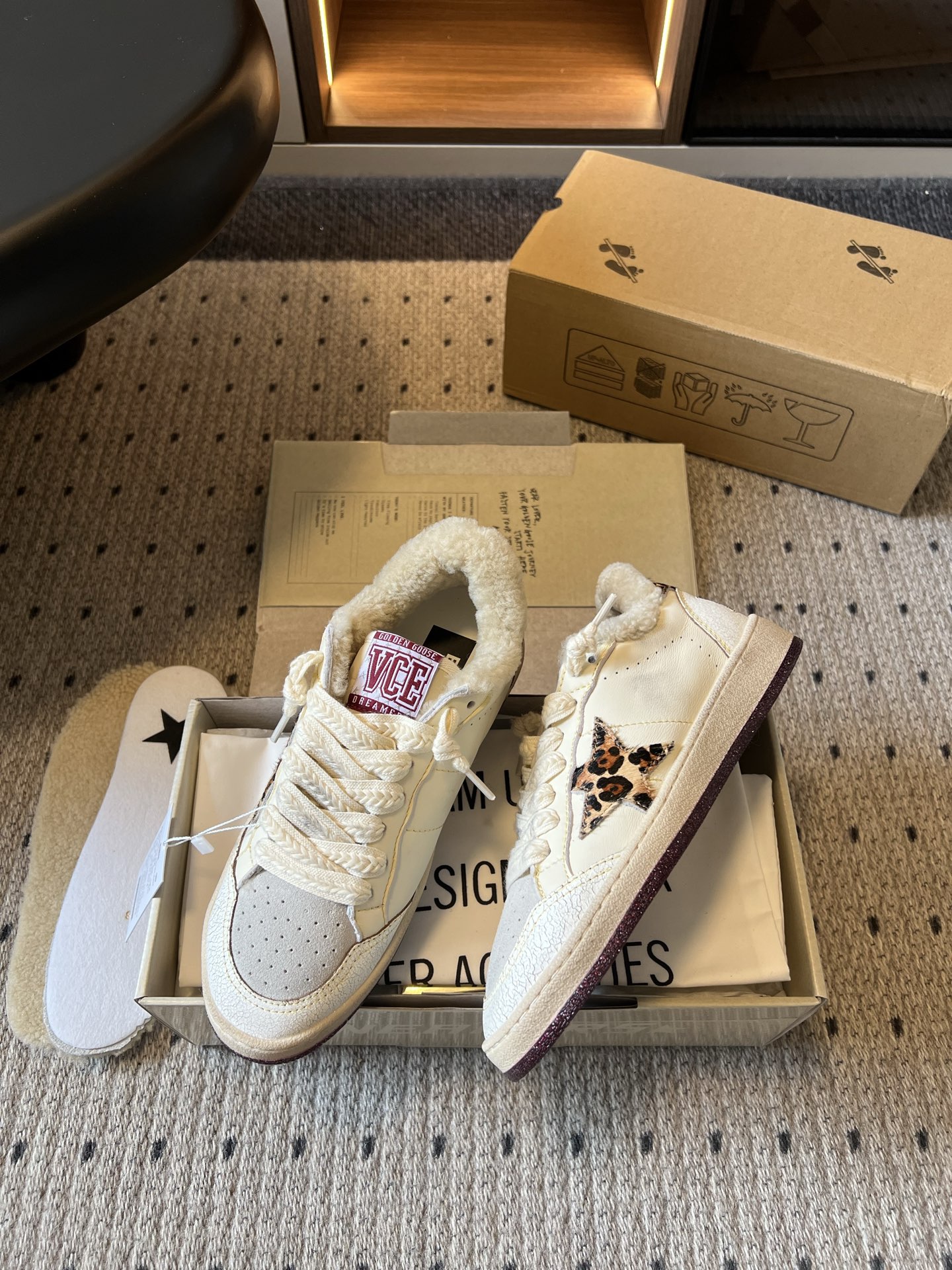 골든구스 신발 155553 Golden Goose Sneakers 상세 이미지 4