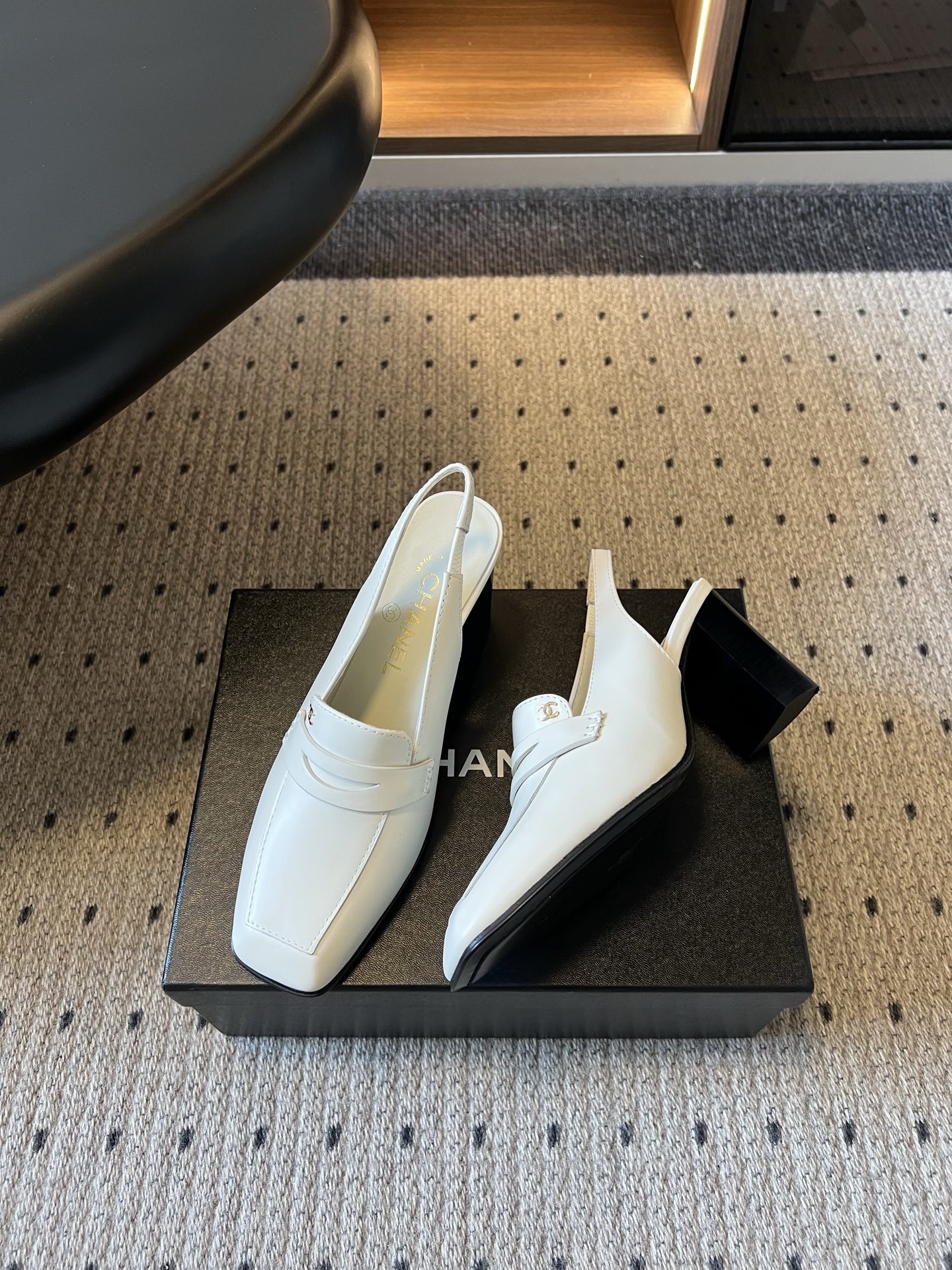 샤넬 신발 155517 Chanel Loafers 상세 이미지 4