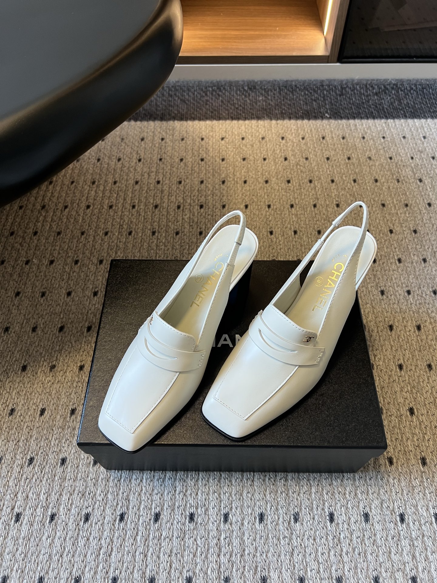 샤넬 신발 155517 Chanel Loafers 상세 이미지 2