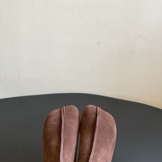 G077顶级品质Maison Margiel新款粗跟拉链短靴 自带清冷复古高级氛围感,简约鞋型格调出众,圆润鞋头包容脚型 G077顶级品质Maison Margiel新款粗跟拉链短靴 自带清冷复古高级氛围感,简约鞋型格调出众,圆润鞋头包容脚型