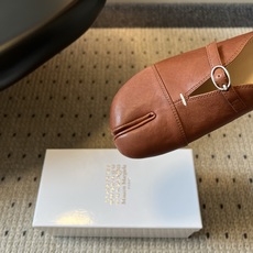 G012i顶级品质Maison Margiel*26ss早秋新款分趾玛丽珍平底单鞋 自带复古氛围感,经典分趾鞋型搭配一字 G012i顶级品质Maison Margiel*26ss早秋新款分趾玛丽珍平底单鞋 自带复古氛围感,经典分趾鞋型搭配一字