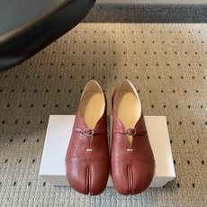 G012i顶级品质Maison Margiel*26ss早秋新款分趾玛丽珍平底单鞋 自带复古氛围感,经典分趾鞋型搭配一字 G012i顶级品质Maison Margiel*26ss早秋新款分趾玛丽珍平底单鞋 自带复古氛围感,经典分趾鞋型搭配一字