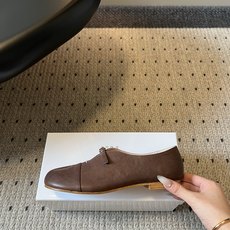 G012i顶级品质Maison Margiel*26ss早秋新款分趾玛丽珍平底单鞋 自带复古氛围感,经典分趾鞋型搭配一字 G012i顶级品质Maison Margiel*26ss早秋新款分趾玛丽珍平底单鞋 自带复古氛围感,经典分趾鞋型搭配一字