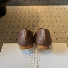 G012i顶级品质Maison Margiel*26ss早秋新款分趾玛丽珍平底单鞋 自带复古氛围感,经典分趾鞋型搭配一字 G012i顶级品质Maison Margiel*26ss早秋新款分趾玛丽珍平底单鞋 自带复古氛围感,经典分趾鞋型搭配一字