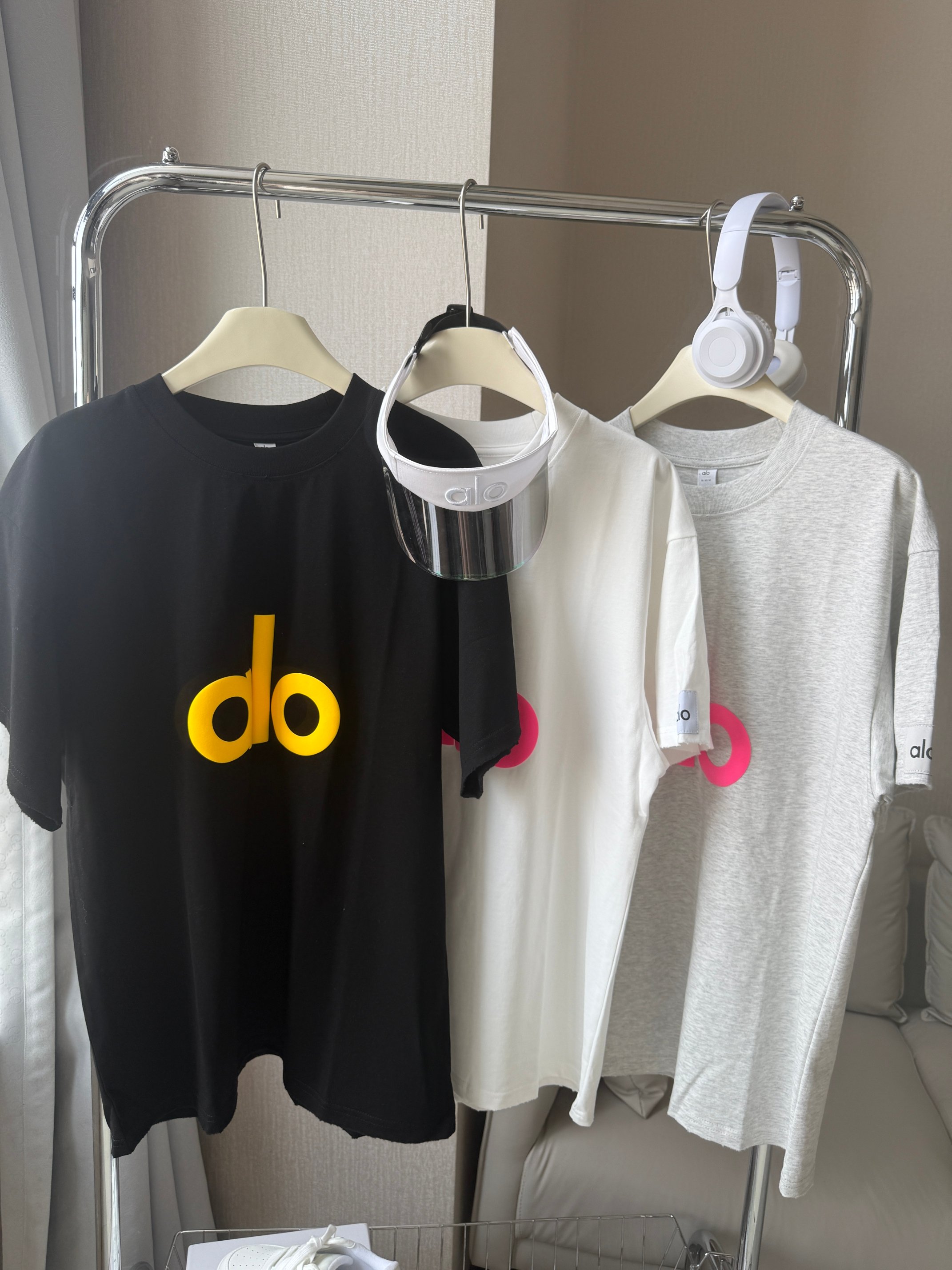 Alo T-shirt Alo yoga 25ss