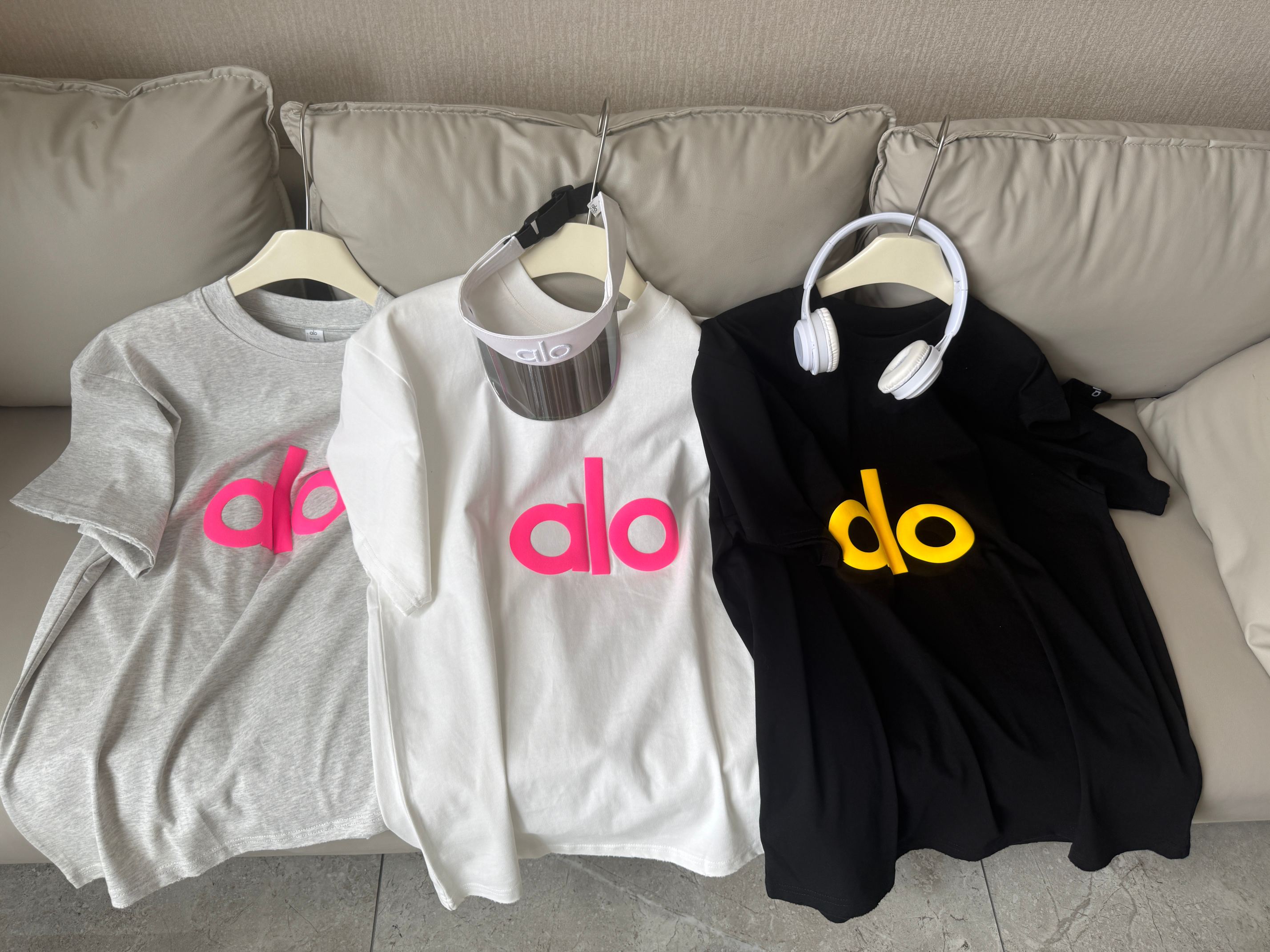 Alo T-shirt Alo yoga 25ss
