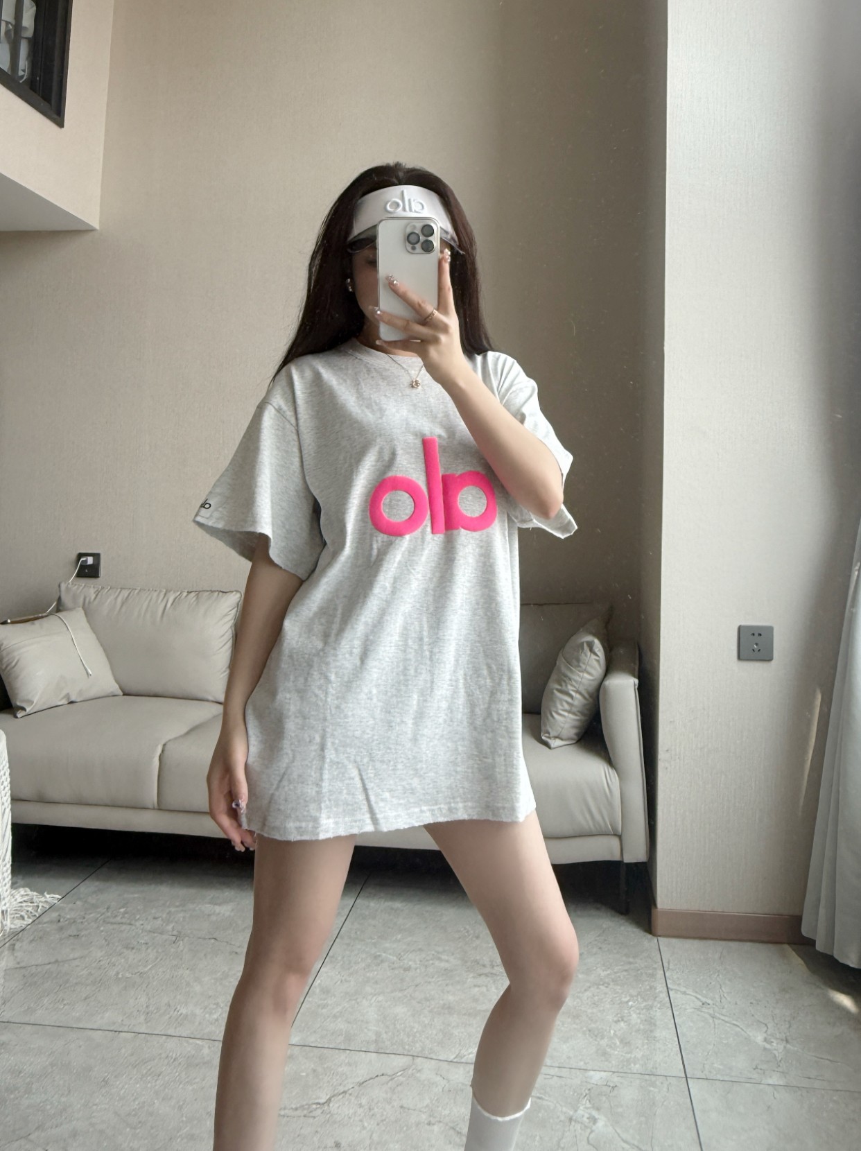 Alo t-shirt everyday light heather gray with pink logo yoga