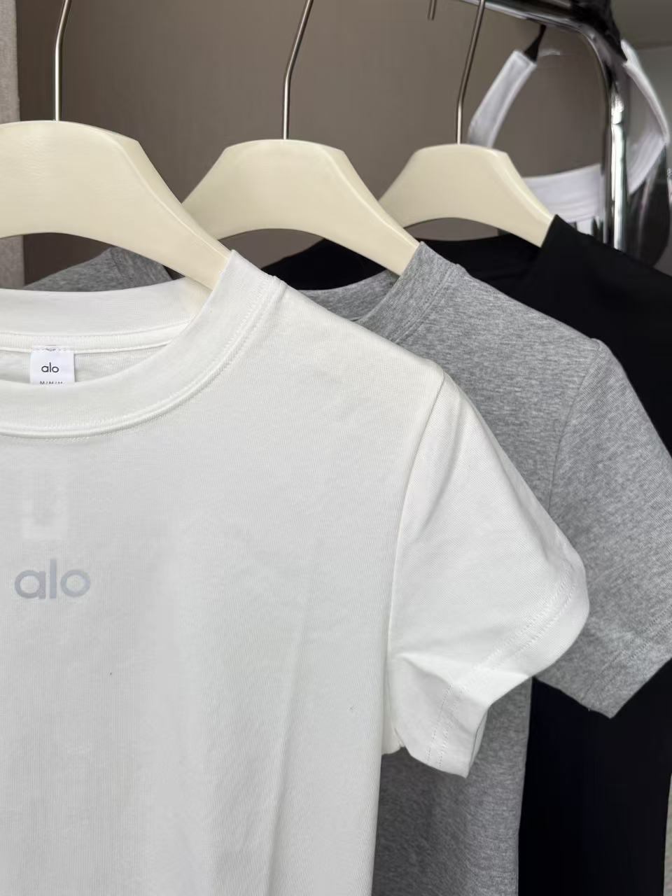 Alo t-shirt everyday white yoga