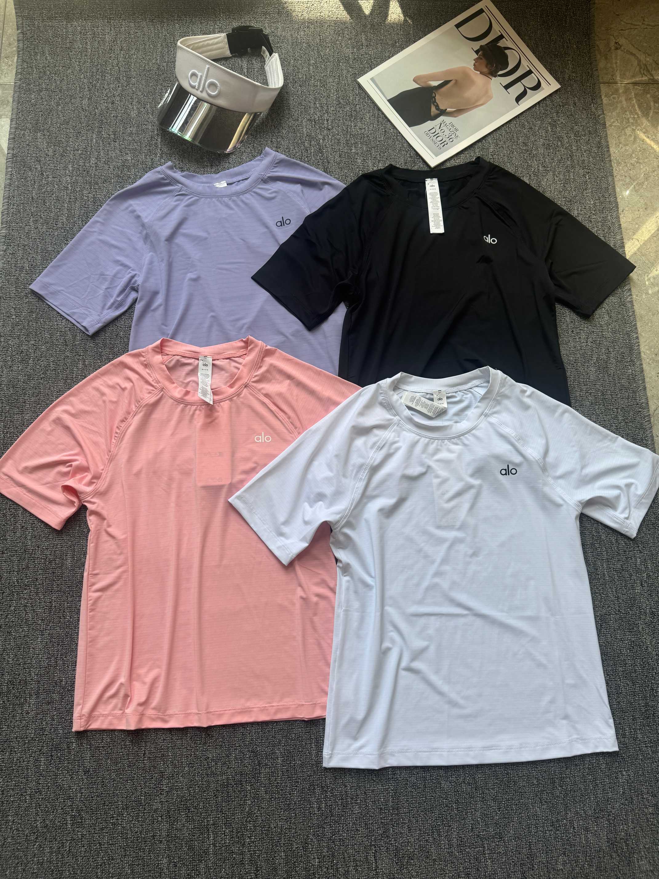 Alo t-shirt training black white lavender pink yoga