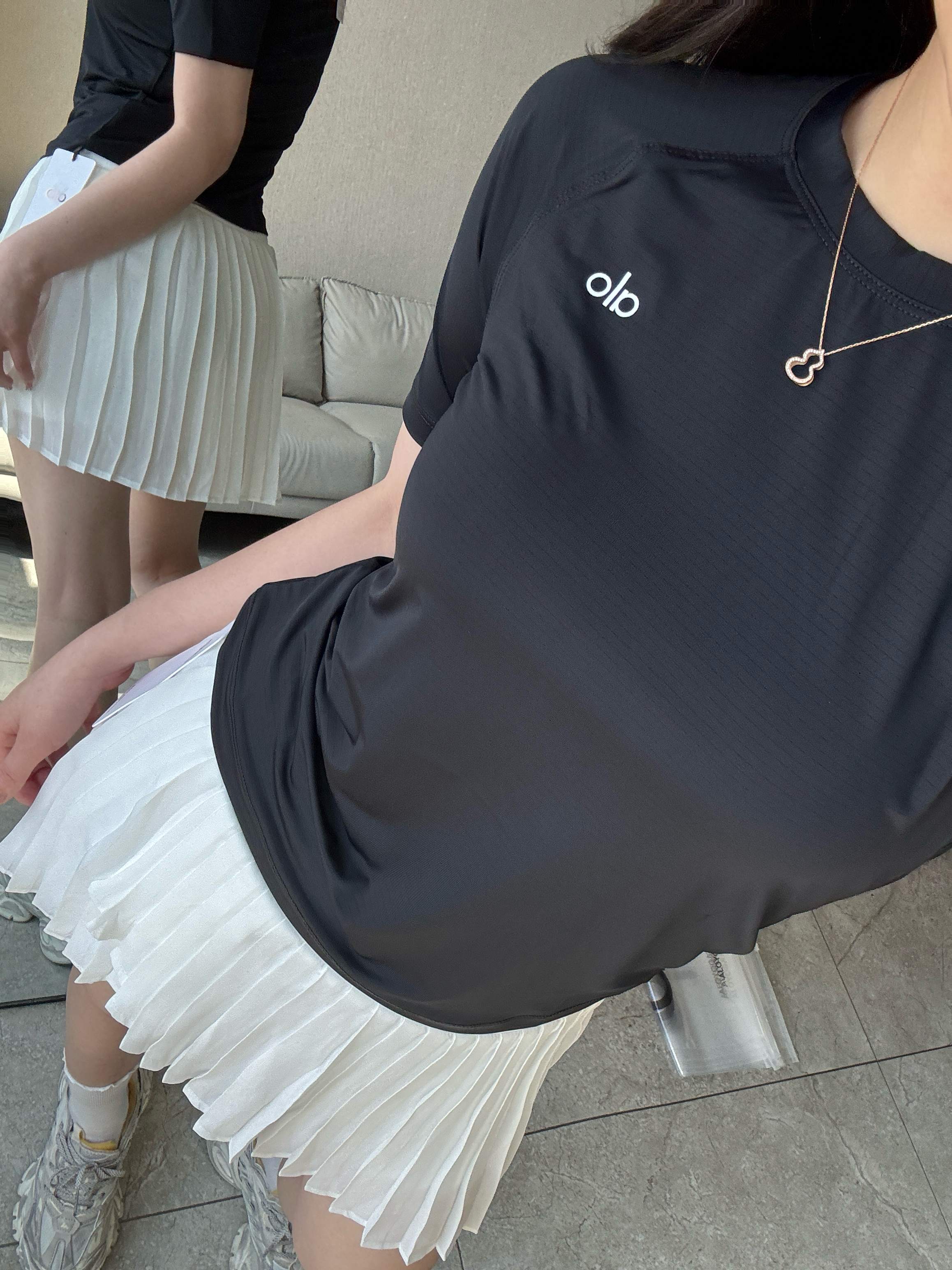 Alo t-shirt everyday black yoga