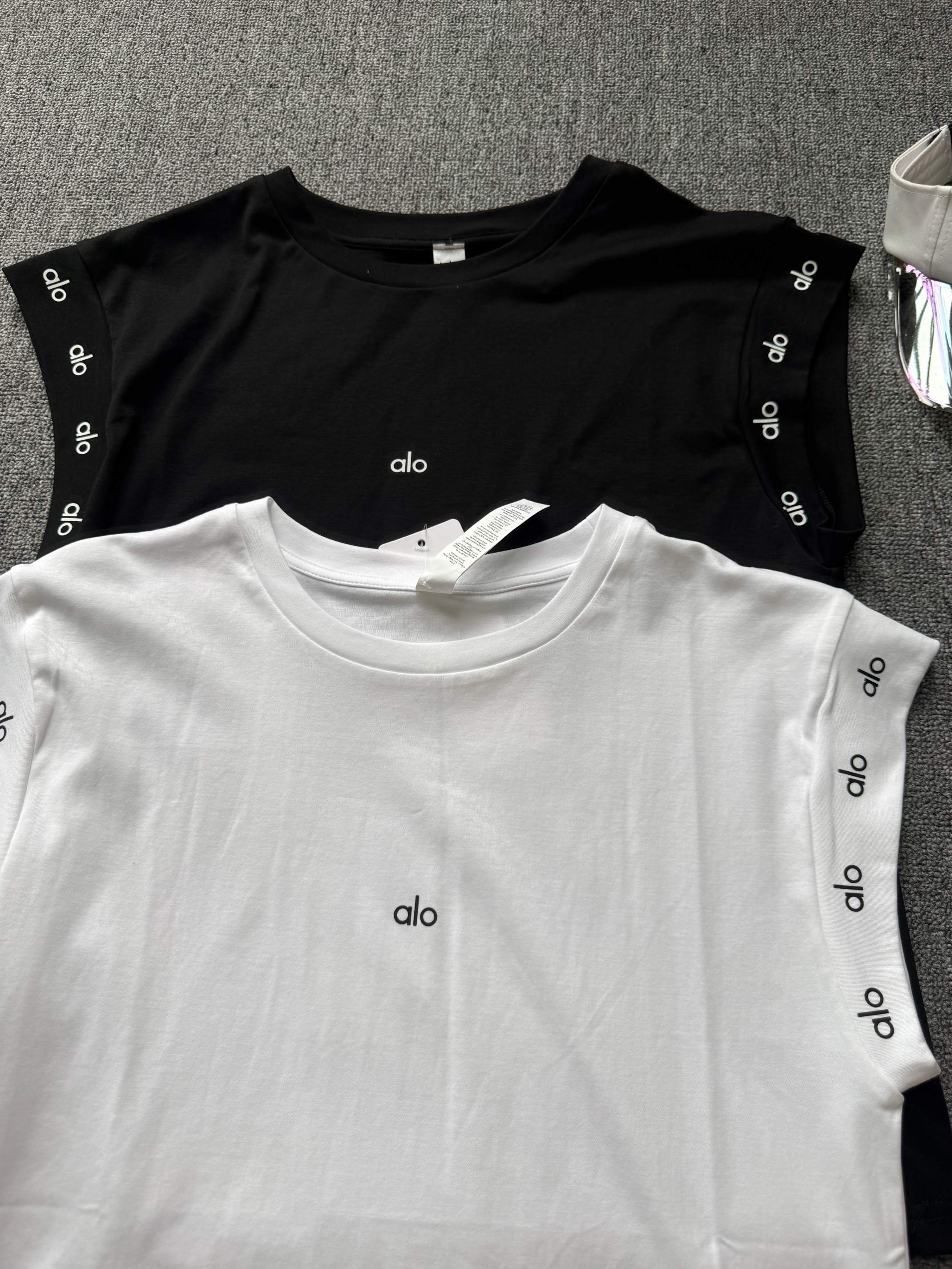 Alo T-shirt Aloyoga t