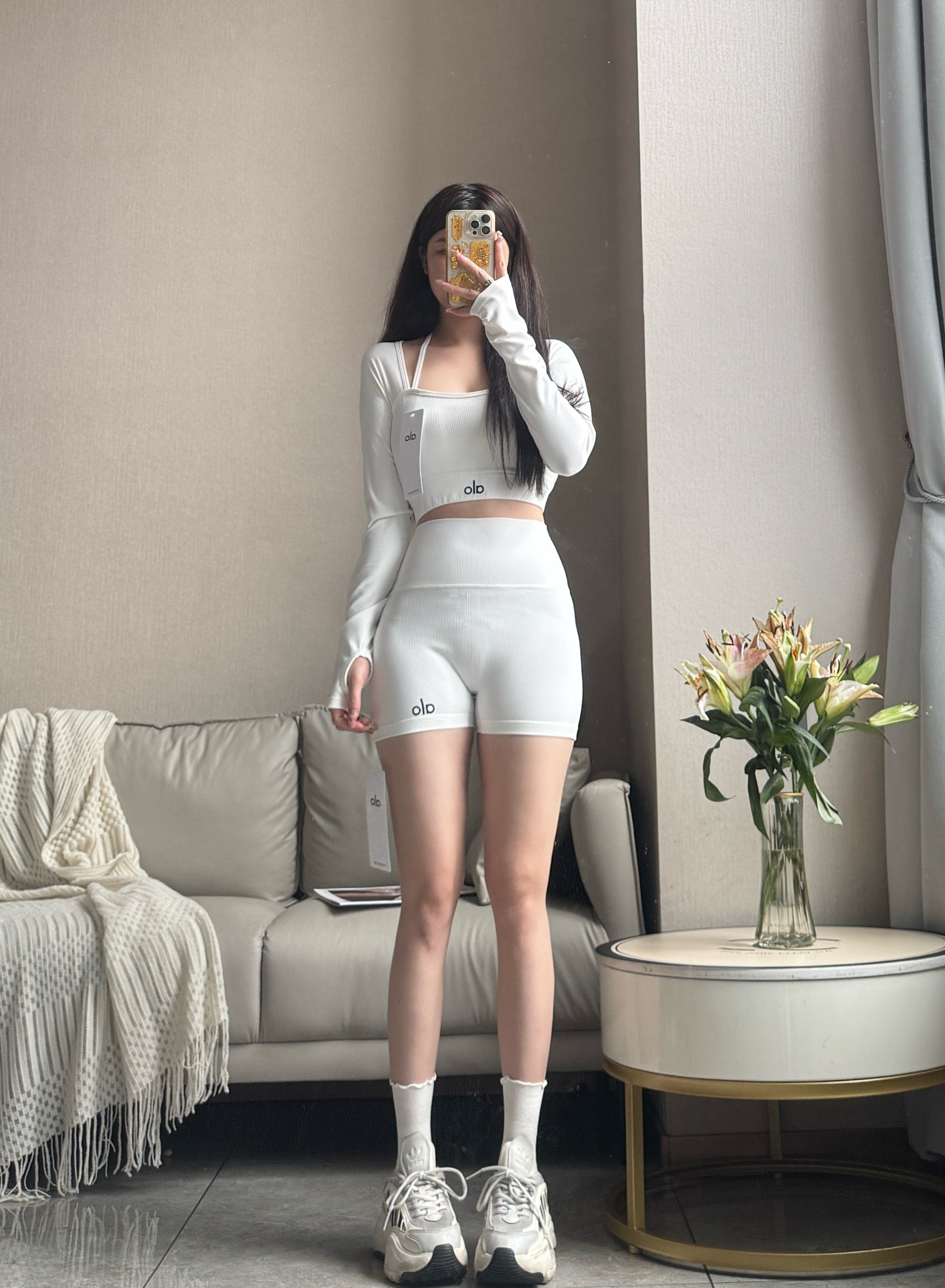 Alo set yoga white