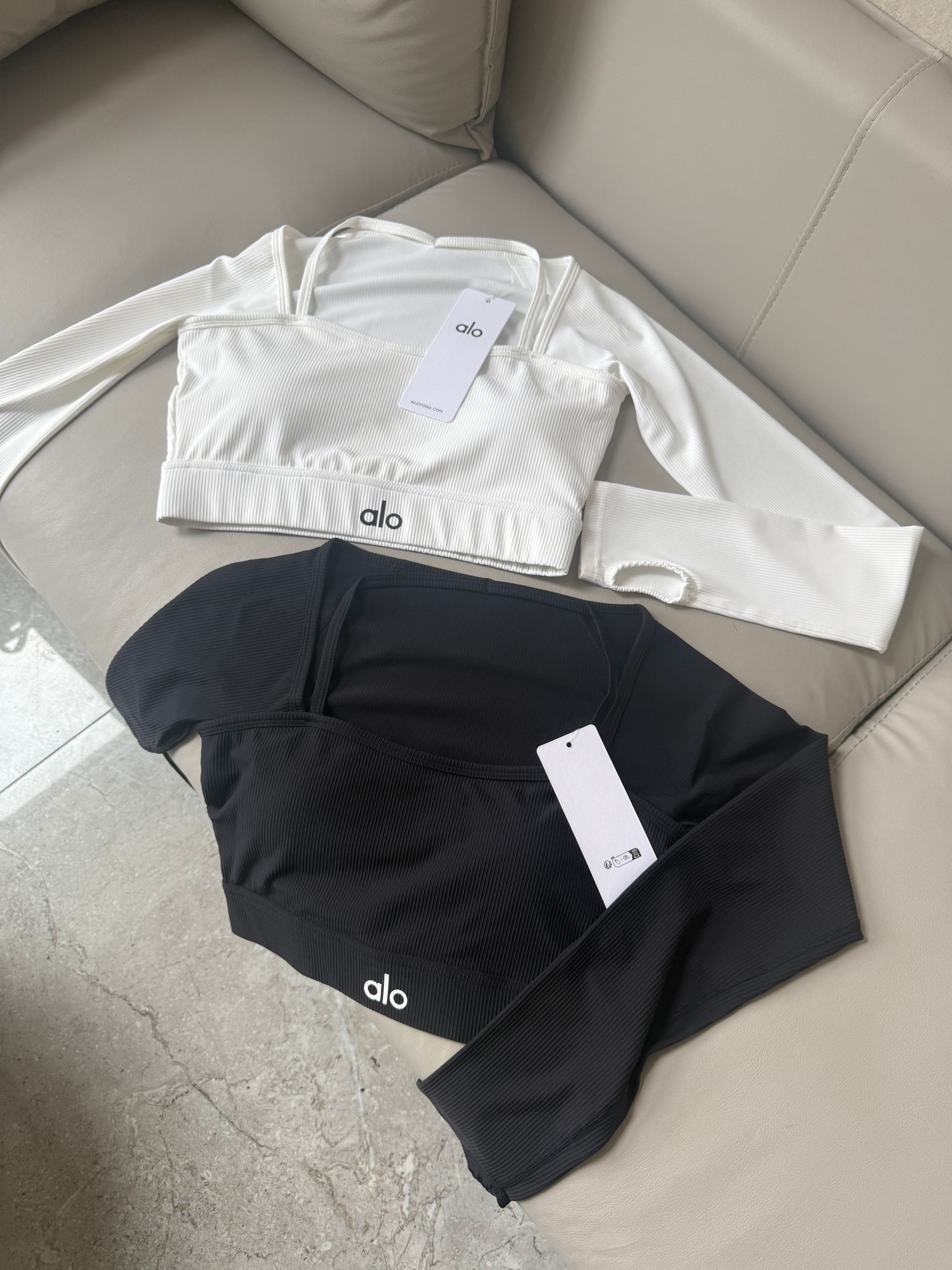 Alo Shorts Aloyoga Women s Yoga Cycling Long Sleeve Suit Top Sling Fake Two-Piece One-Piece Bra Pad