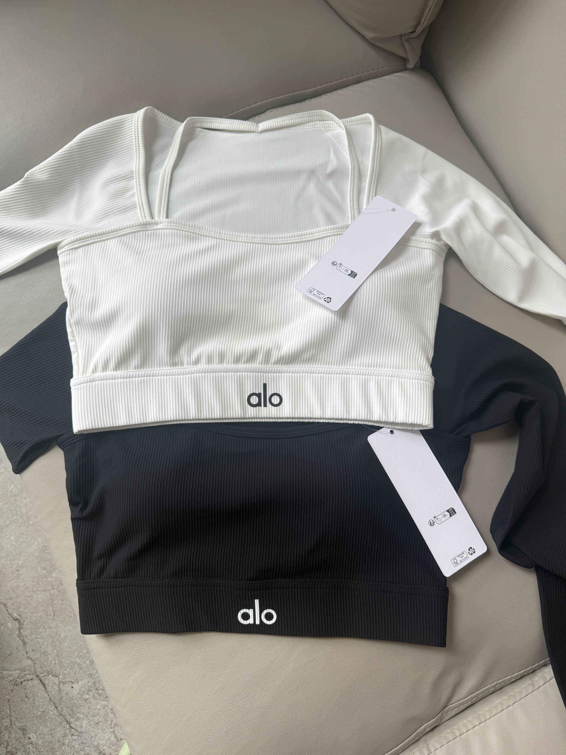 Alo Shorts Aloyoga Women s Yoga Cycling Long Sleeve Suit Top Sling Fake Two-Piece One-Piece Bra Pad