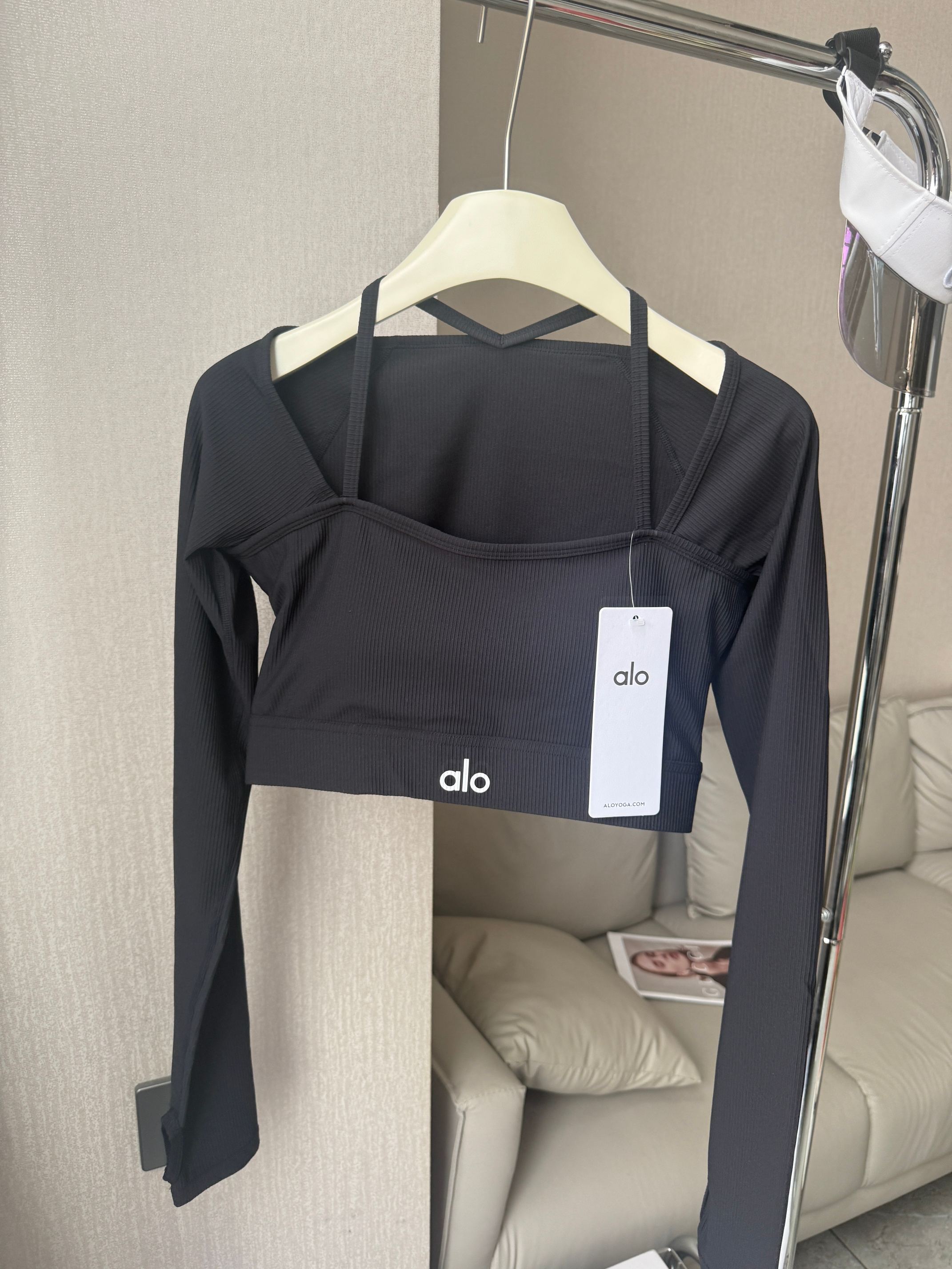 Alo Shorts Aloyoga Women s Yoga Cycling Long Sleeve Suit Top Sling Fake Two-Piece One-Piece Bra Pad