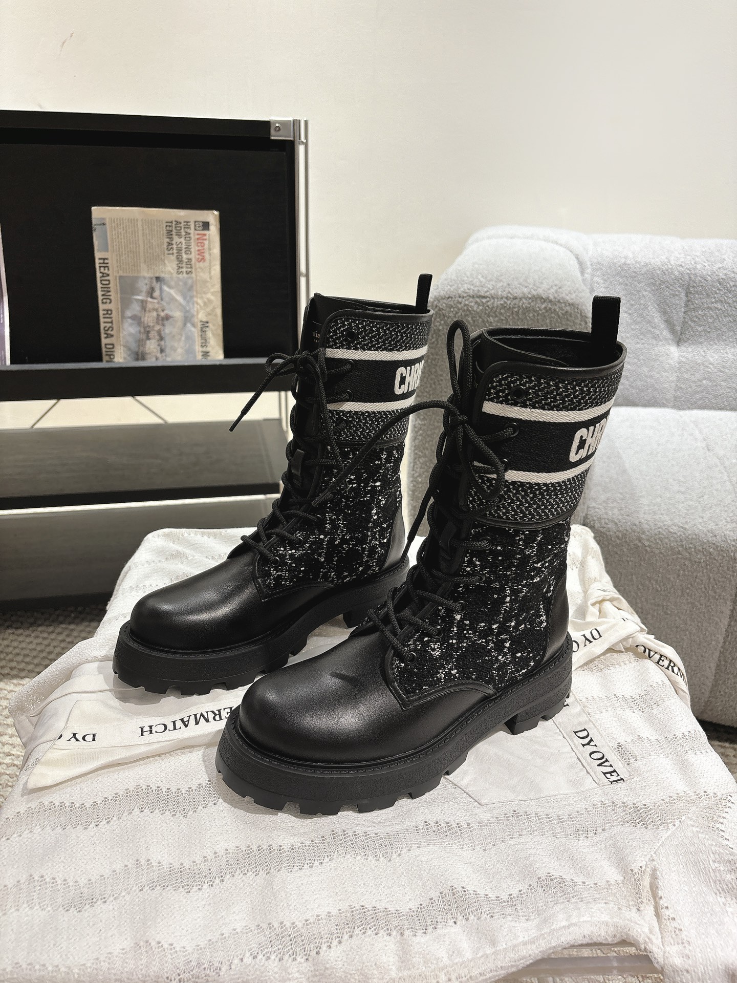 Dior-Major Boots: Stylish Design with Dior-Inspired Details - 图片 2