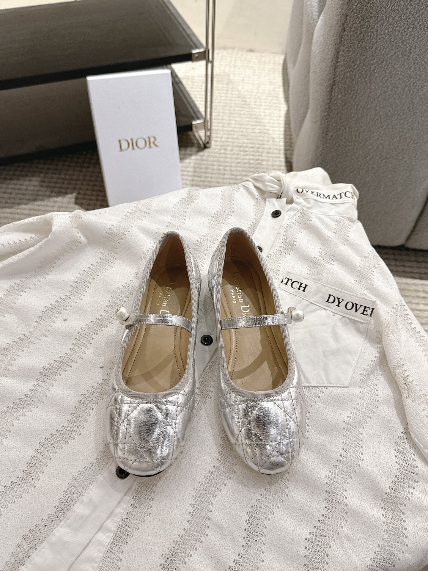 NO:390316,Dior｜24 early spring new ballet shoes New DIOR pearl diamond plaid ballet So good~ The classic Dior plaid elements of ballet shoes The pearl with CD details is exquisite design on the ribbed bow The essential model of little women is really very comfortable size35-42 (40, 41, 42 custom made without return), ballet shoes, dior, dior19860909Dior｜24早春新品芭蕾舞鞋 新品DIOR珍珠菱格纹芭蕾舞 好乖啊～ 芭蕾鞋经典的迪奥藤格纹元素 罗纹蝴蝶结上加了CD细节的珍珠设计精致 小女人必备款舒适感真的极极好 size35-42（40,41,42定做不退换）,芭蕾舞鞋,dior,dior,Women's Shoes