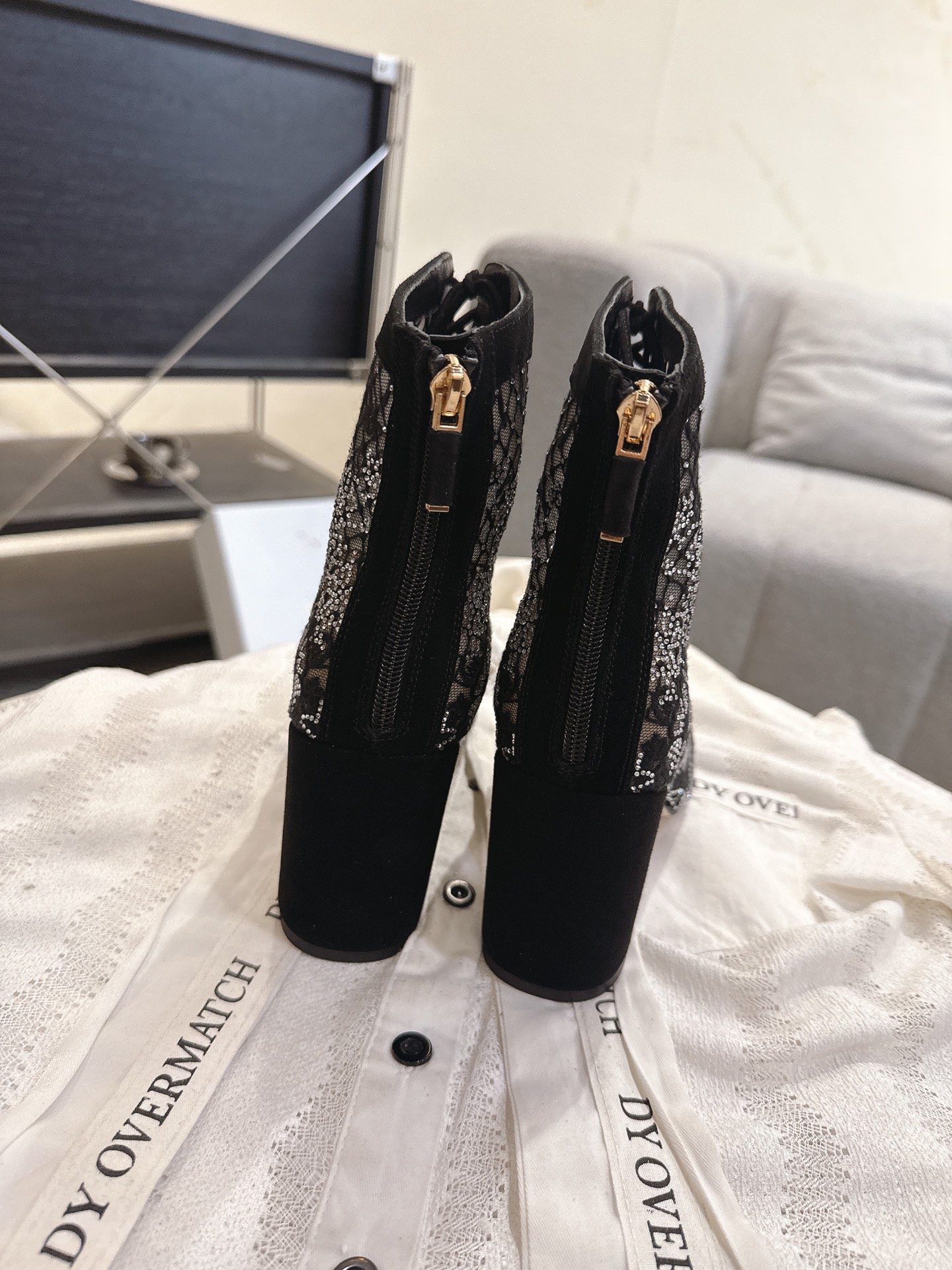 Dior J'ADIOR 刺绣提花烫钻 网靴迪奥 Dior 2026春夏最新色 Jardin d’Hiver 提花刺绣字母logo高跟蝴蝶结拼色女鞋 市场 高端版本