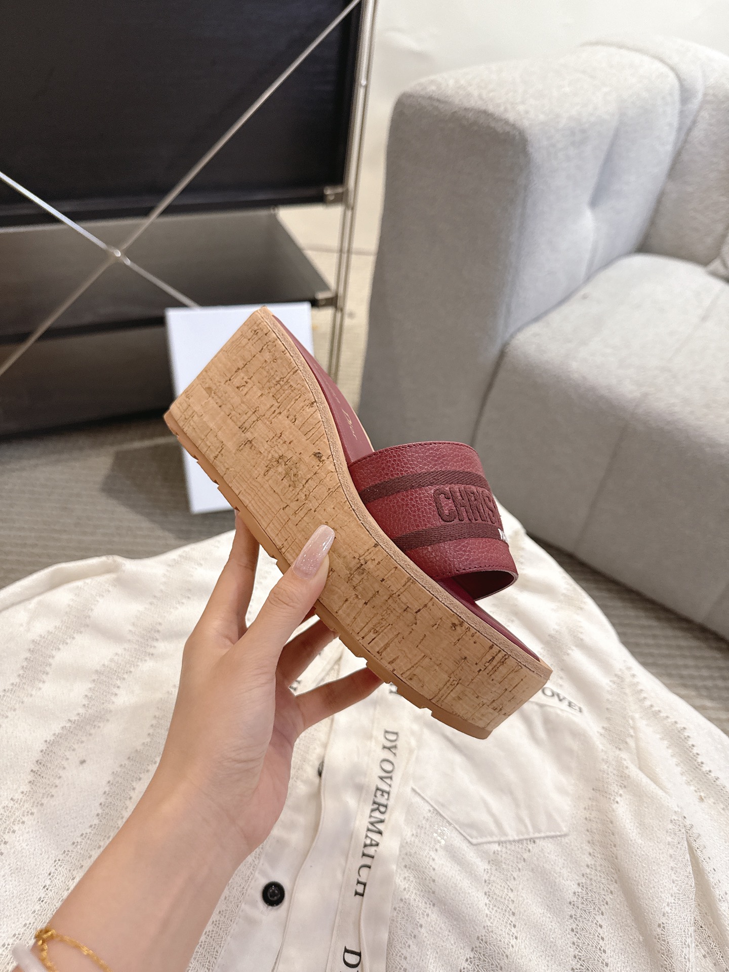 Dior 迪奥 Dior 2025 春夏新款 Dway 果冻色坡跟女鞋 CD字母logo立体刺绣厚底圆头露趾拼色凉拖鞋