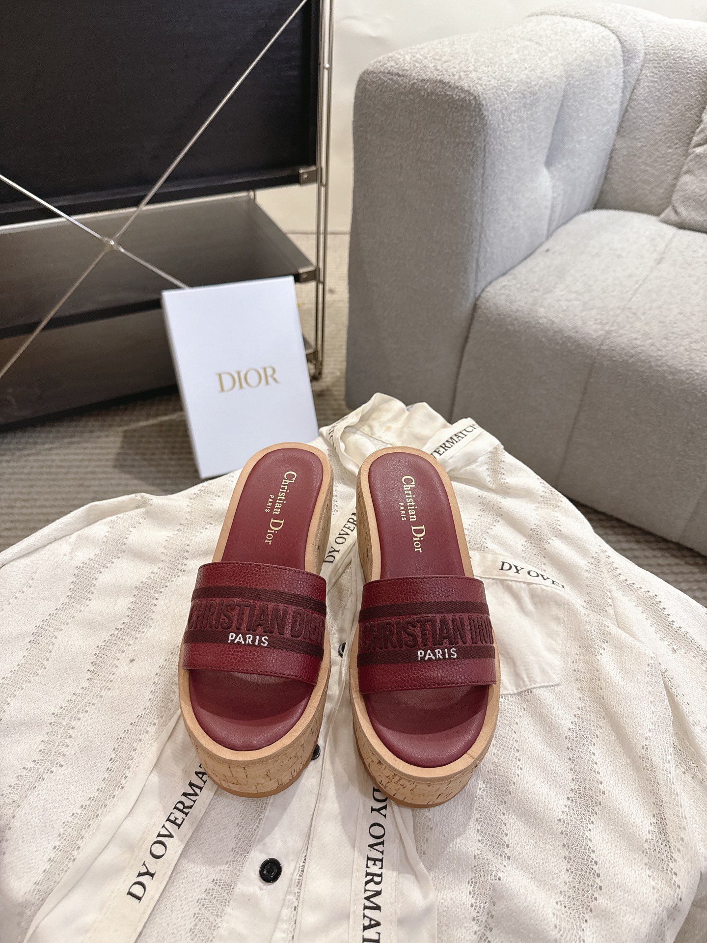 Dior 迪奥 Dior 2025 春夏新款 Dway 果冻色坡跟女鞋 CD字母logo立体刺绣厚底圆头露趾拼色凉拖鞋