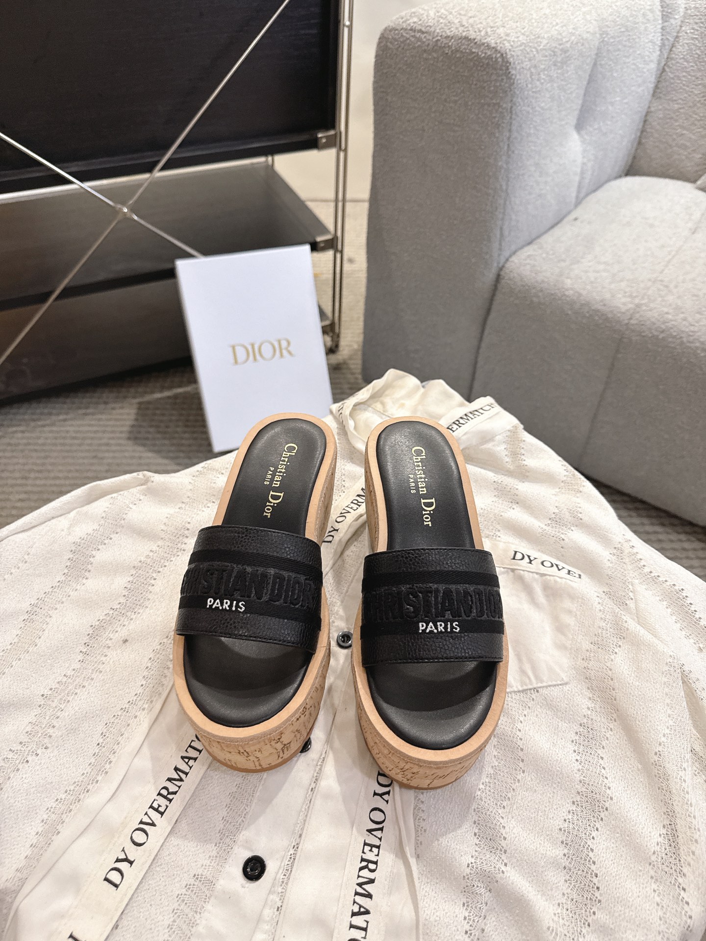 Dior 迪奥 Dior 2025 春夏新款 Dway 果冻色坡跟女鞋 CD字母logo立体刺绣厚底圆头露趾拼色凉拖鞋
