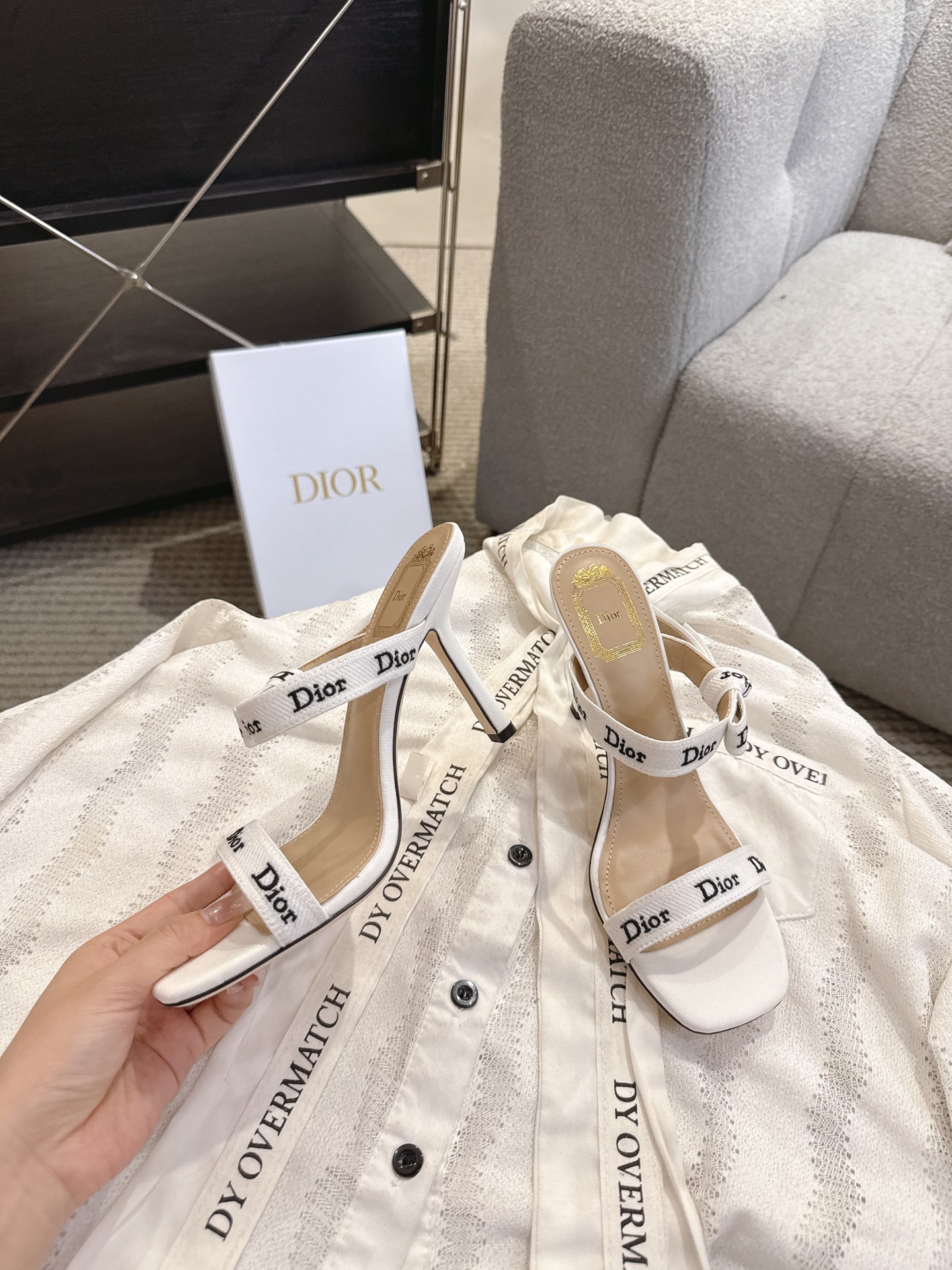 Dior J'ADIOR 迪奥 Dior 2026 早春新款高定系列Dentelle高跟蝴蝶结女鞋 CD字母logo立体刺绣方头露趾拼色凉拖鞋 市面