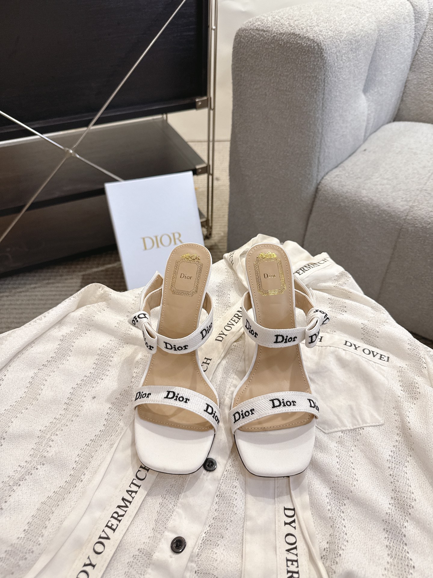 Dior J'ADIOR 迪奥 Dior 2026 早春新款高定系列Dentelle高跟蝴蝶结女鞋 CD字母logo立体刺绣方头露趾拼色凉拖鞋 市面