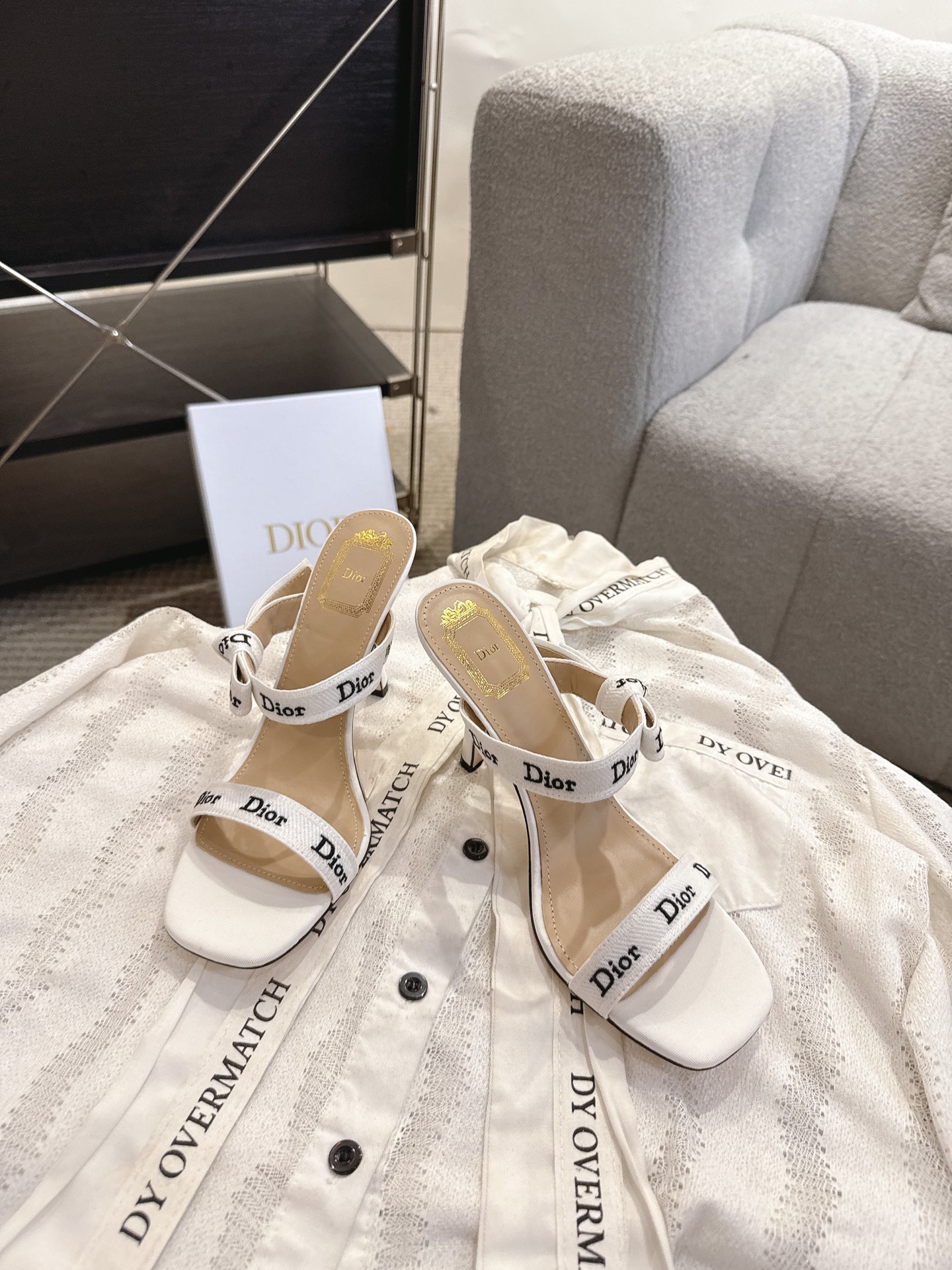 Dior J'ADIOR 迪奥 Dior 2026 早春新款高定系列Dentelle高跟蝴蝶结女鞋 CD字母logo立体刺绣方头露趾拼色凉拖鞋 市面