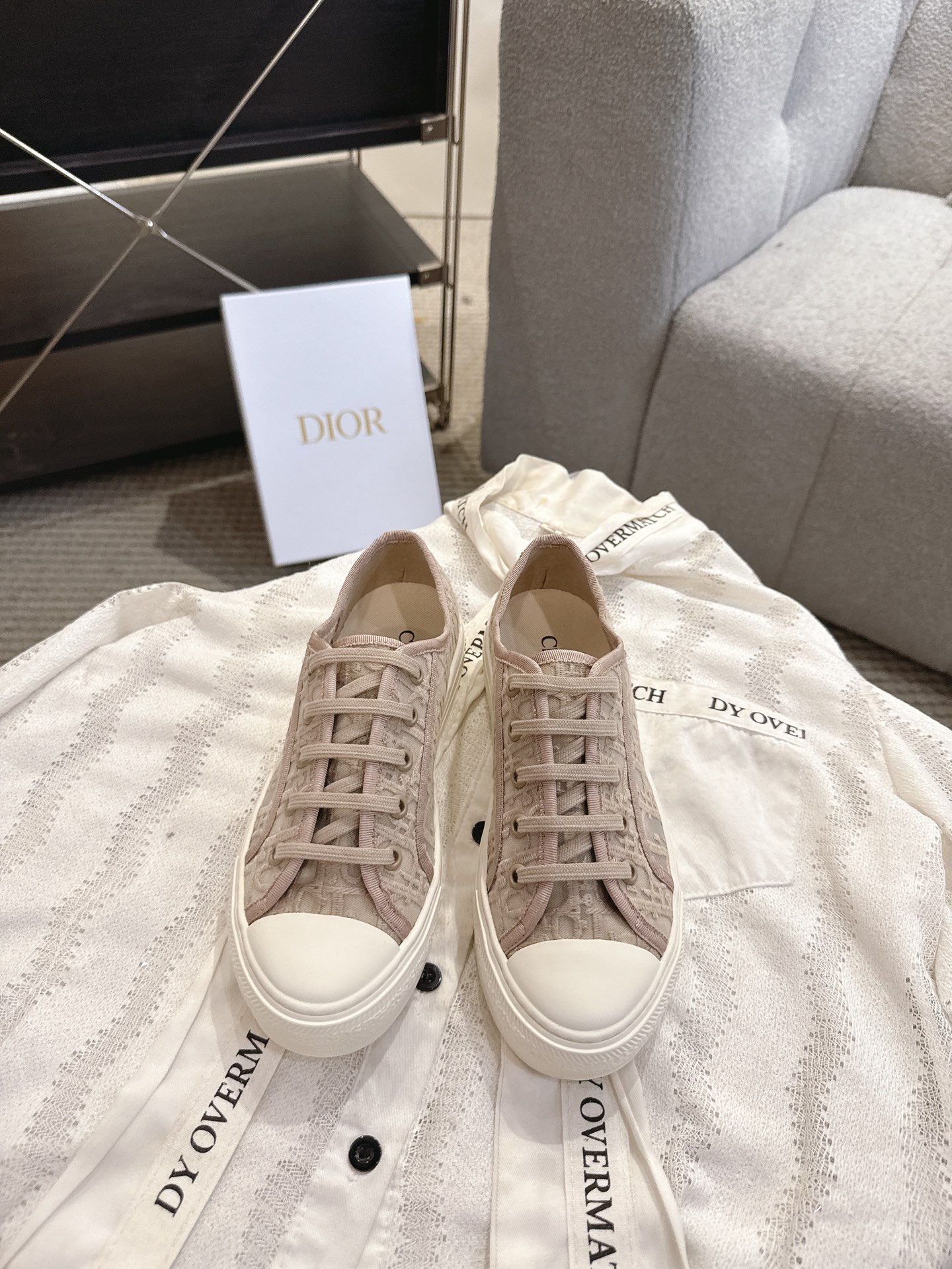 NO:819756,Latest color mesh model (thin sole) size 35-41 (41 size custom-made, non-refundable) Dior Dior [embroidery] series. Patterned lace-up flat casual shoes., casual shoes/sports shoes, dior, dior, sneakers19860909最新色网纱款（薄底） size35-41（41码订做不退换） Dior迪奥【刺绣】系列. 图案系带平底休闲鞋.,休闲鞋/运动鞋,dior,dior,sneakers,Women's Shoes