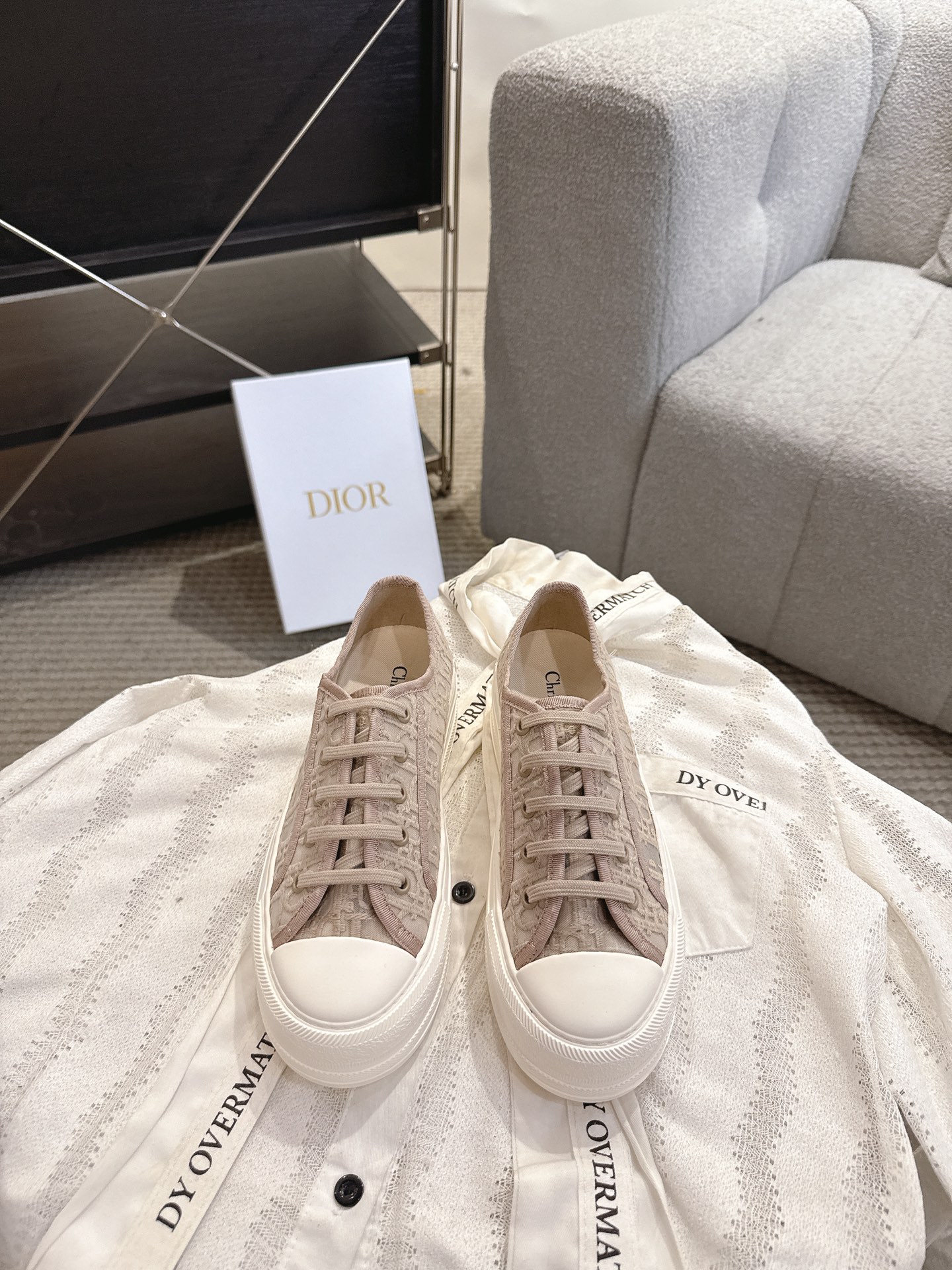 NO:819763,Latest color mesh model (thick sole) size 35-41 (41 size custom-made, non-returnable) Dior Dior [embroidery] series. Patterned lace-up flat casual shoes., casual shoes/sports shoes, dior, dior, sneakers19860909最新色网纱款（厚底） size35-41（41码订做不退换） Dior迪奥【刺绣】系列. 图案系带平底休闲鞋.,休闲鞋/运动鞋,dior,dior,sneakers,Women's Shoes