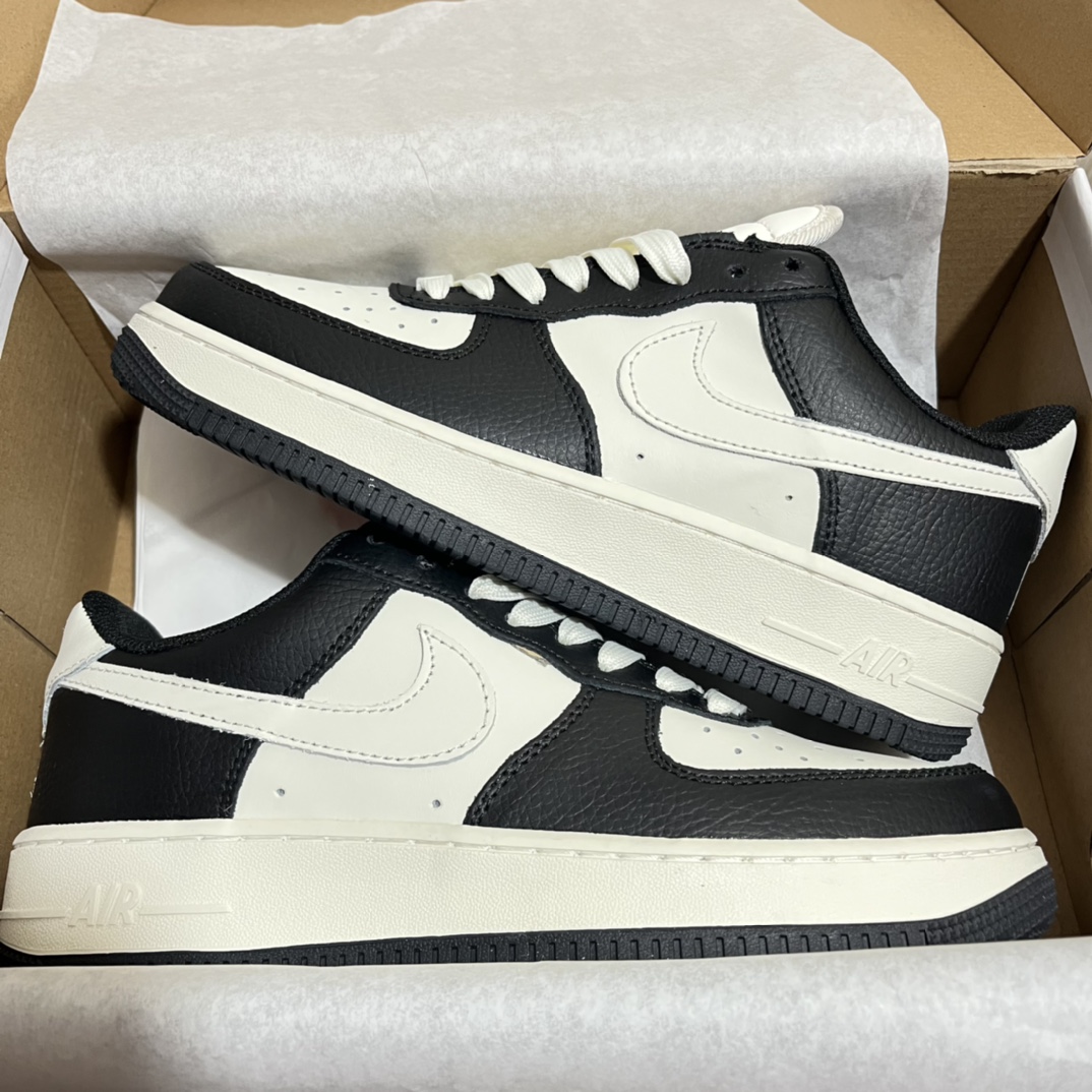 95代发💰。纯原版本 黑白熊猫 真皮版本。size36-44。 自带内置气垫。