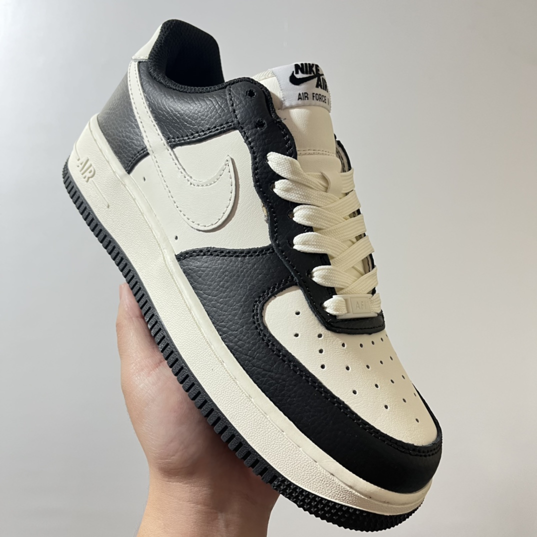 95代发💰。纯原版本 黑白熊猫 真皮版本。size36-44。 自带内置气垫。