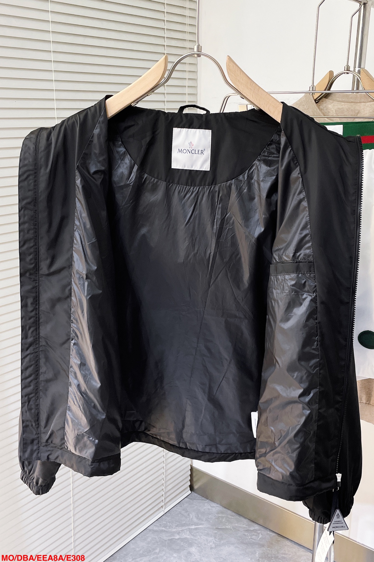 Moncler 2024SS Waterproof Jackets: High-Quality, Stylish, and Environmentally Sustainable - 图片 3